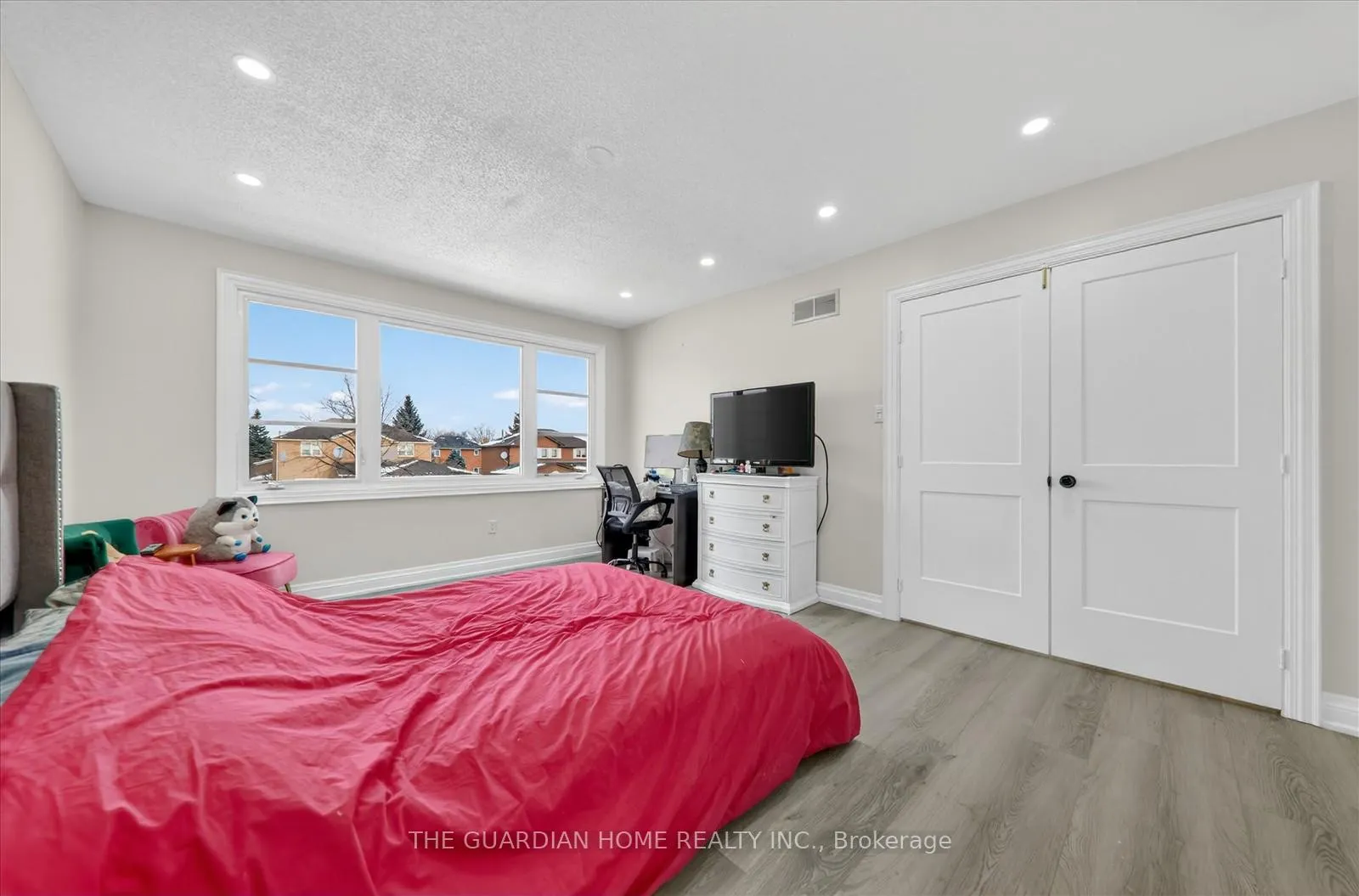Photo 36 of 1 Arisaig Drive, Vaughan, Maple — HOMEH