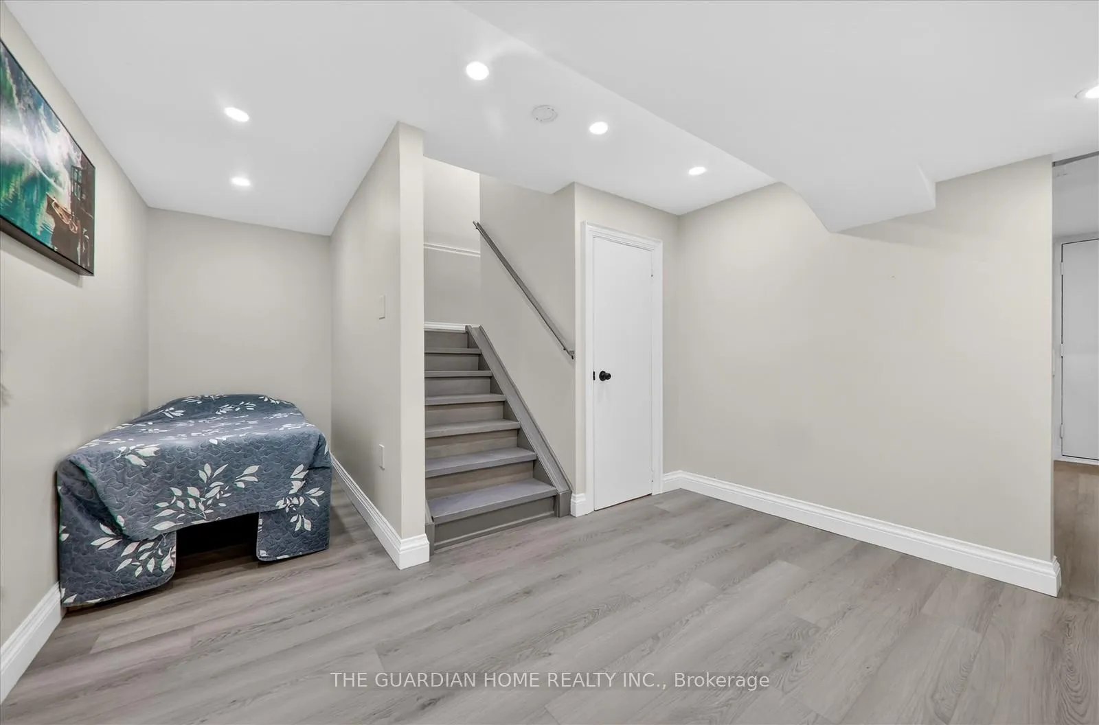Photo 40 of 1 Arisaig Drive, Vaughan, Maple — HOMEH