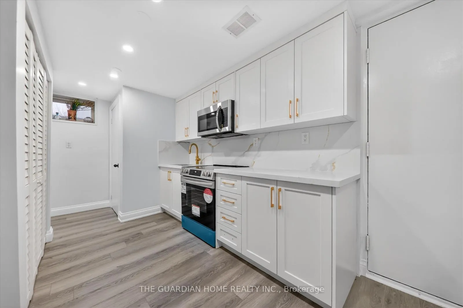 Photo 41 of 1 Arisaig Drive, Vaughan, Maple — HOMEH