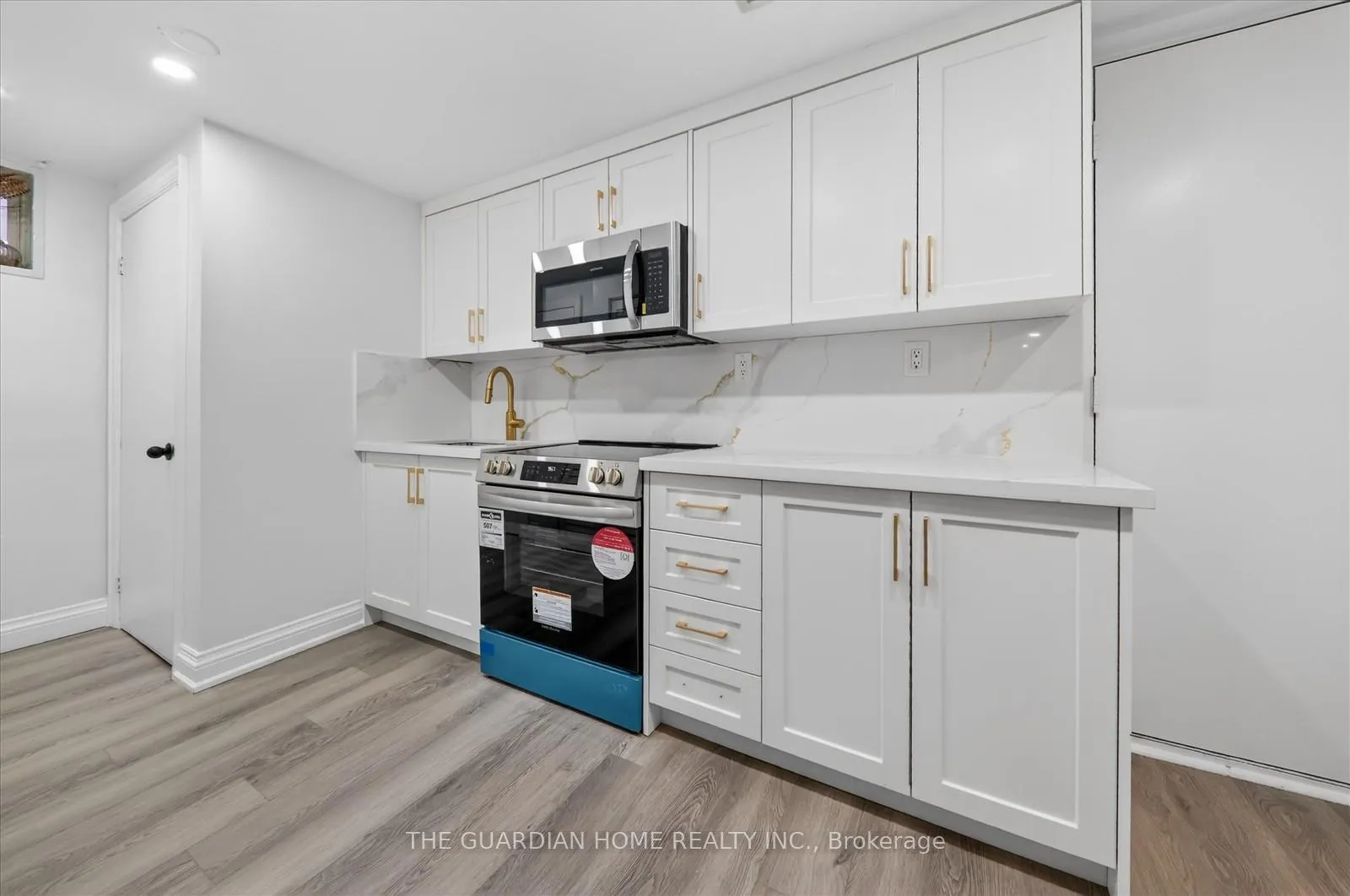Photo 44 of 1 Arisaig Drive, Vaughan, Maple — HOMEH