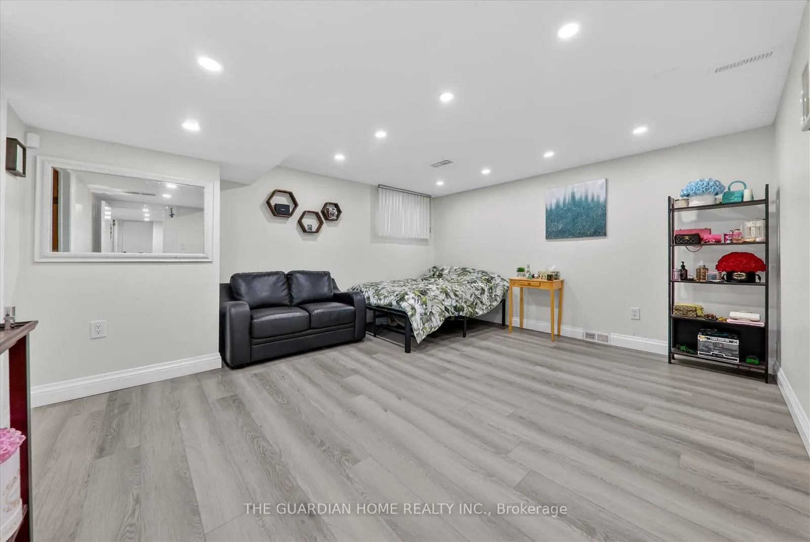 Photo 45 of 1 Arisaig Drive, Vaughan, Maple — HOMEH