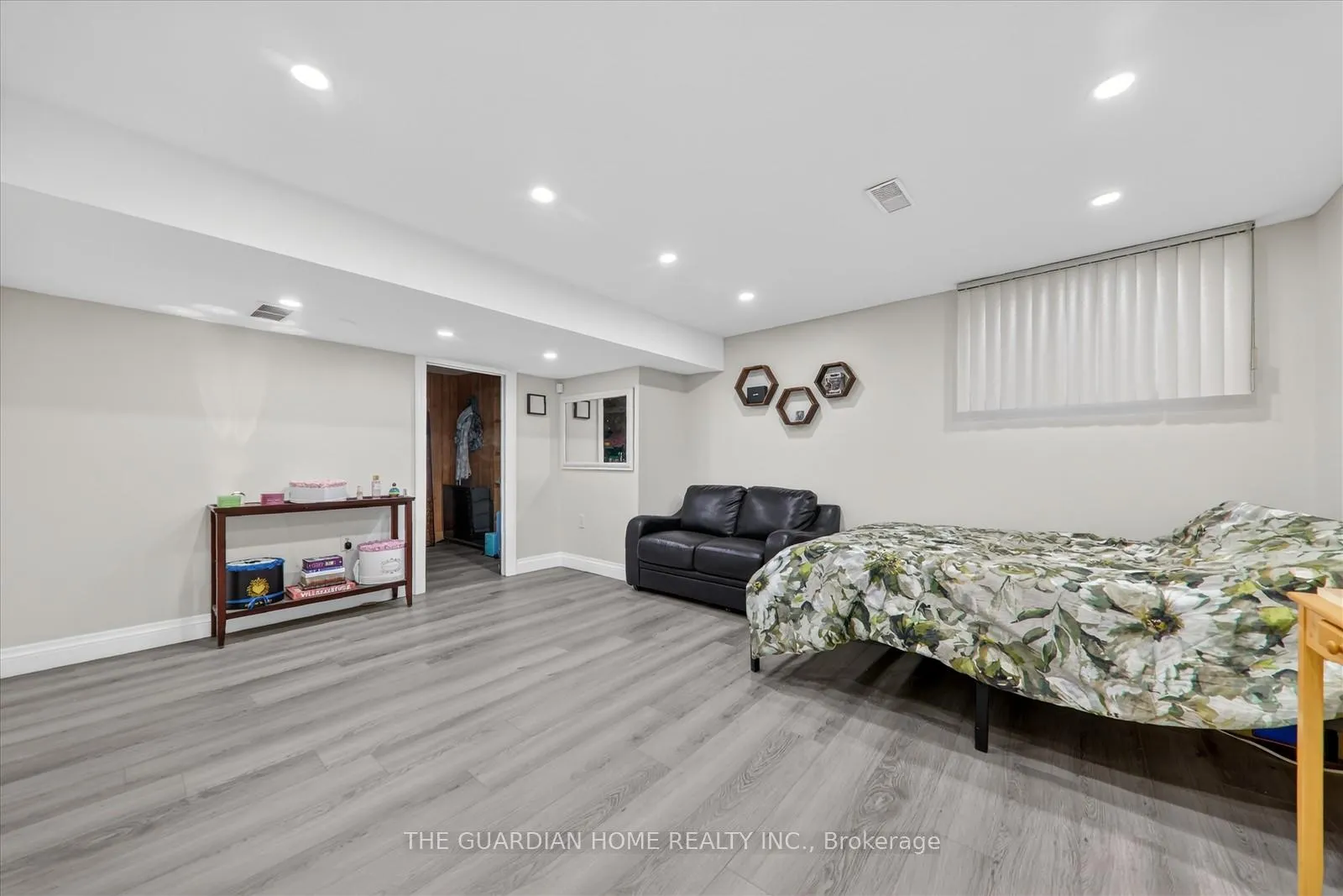 Photo 47 of 1 Arisaig Drive, Vaughan, Maple — HOMEH