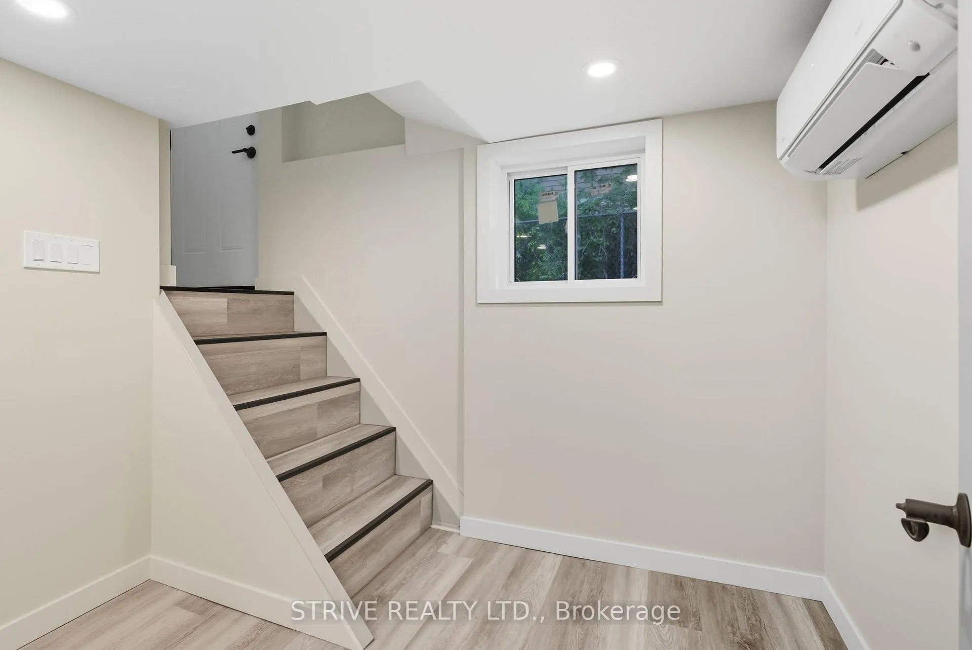 Photo 23 of 1120 Somerville Street, Oshawa, Centennial — HOMEH