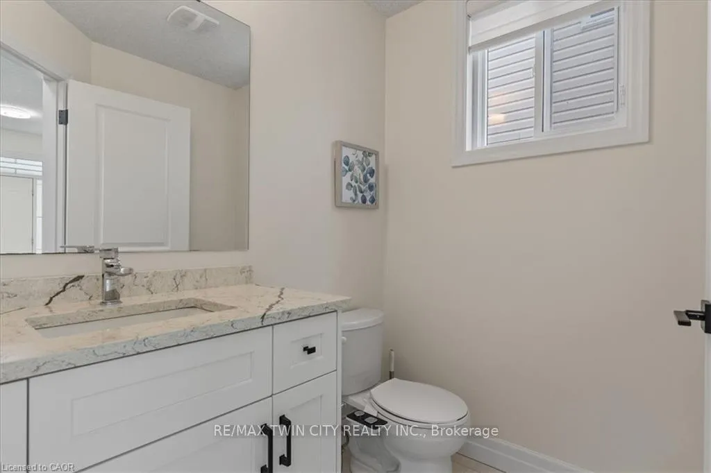 Photo 9 of 352 Chokecherry Crescent, Waterloo — HOMEH