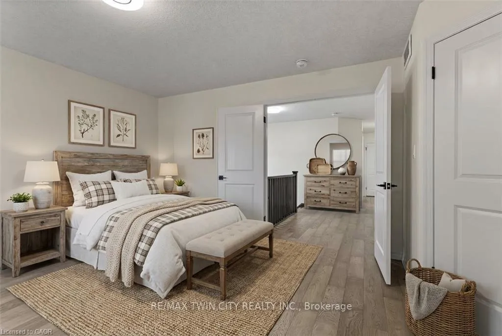 Photo 10 of 352 Chokecherry Crescent, Waterloo — HOMEH