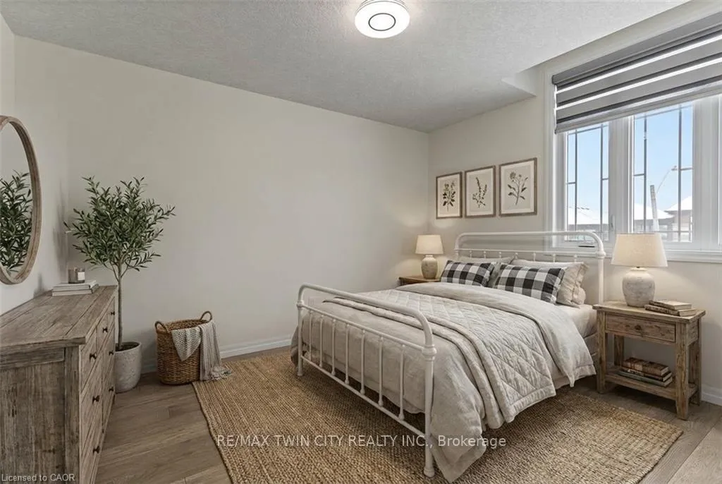 Photo 14 of 352 Chokecherry Crescent, Waterloo — HOMEH
