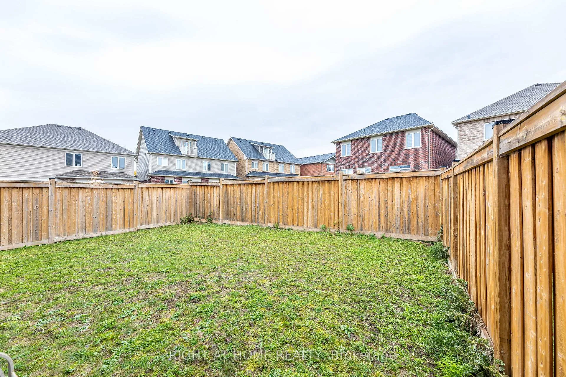 Photo 4 of 2296 Secreto Drive, Oshawa, Windfields — HOMEH
