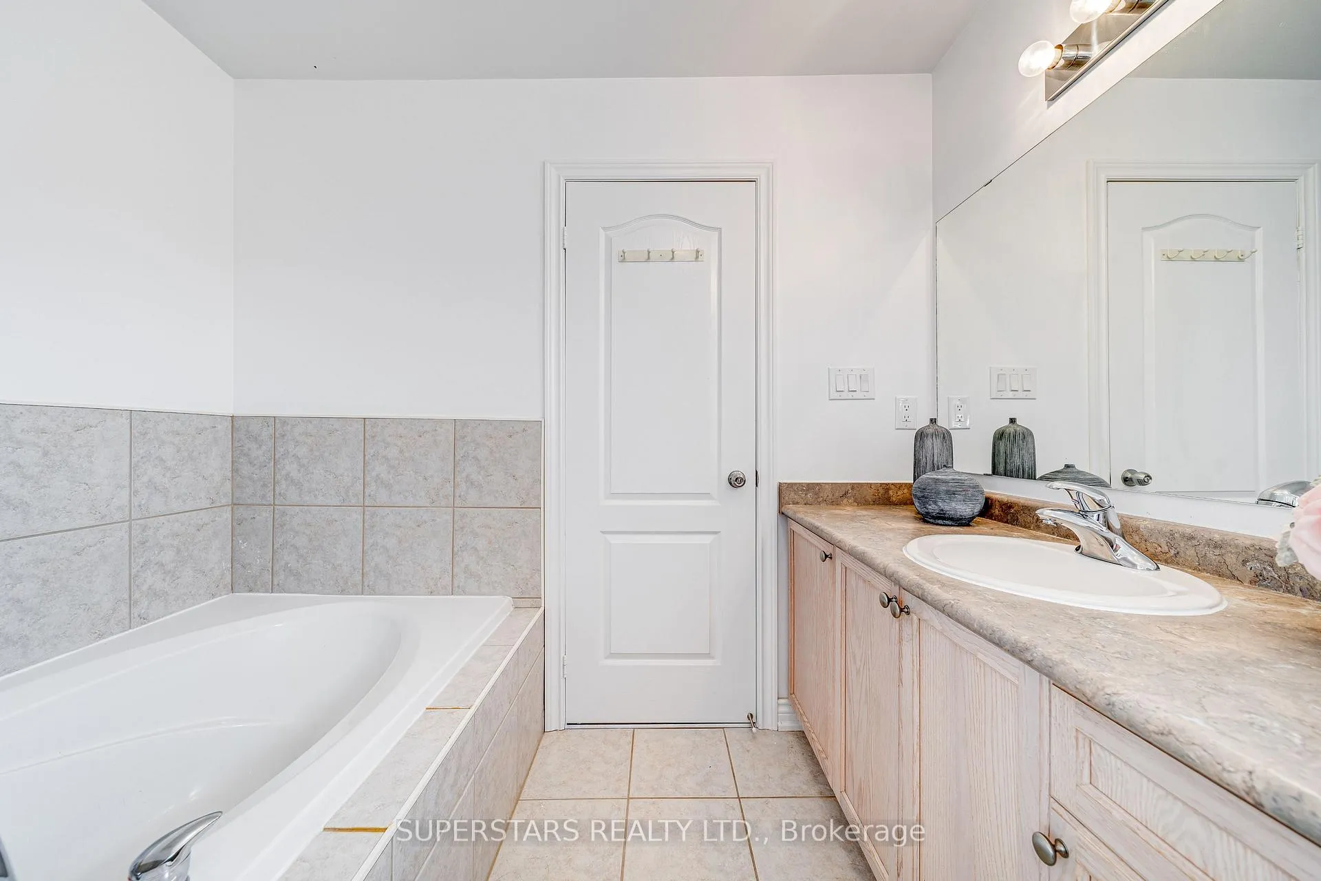 Photo 14 of 115 Edward Jeffreys Avenue, Markham, Wismer — HOMEH