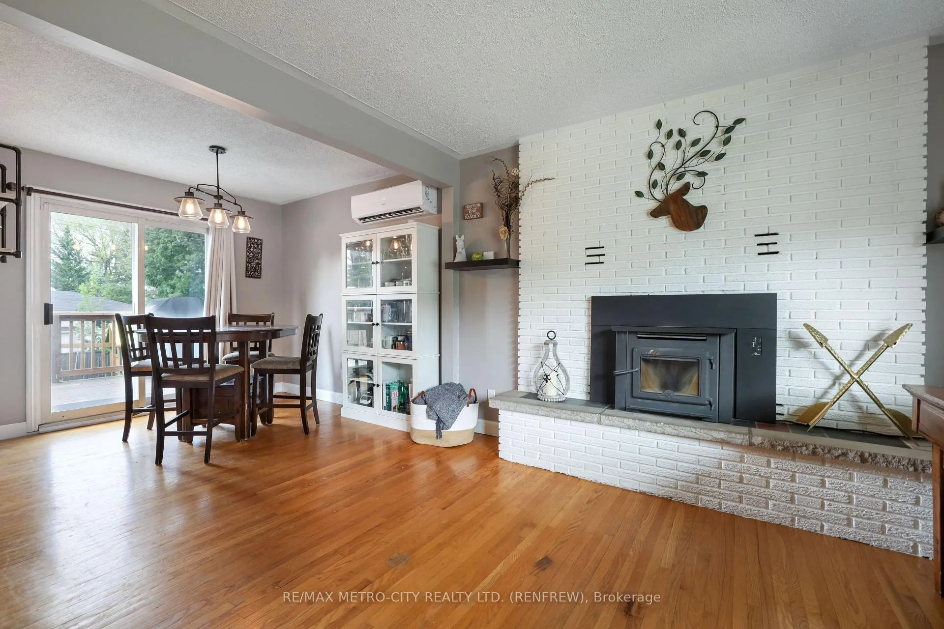 Photo 10 of 268 Wade Avenue, Renfrew — HOMEH