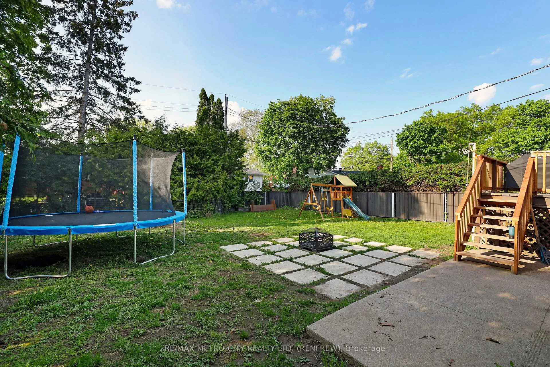 Photo 28 of 268 Wade Avenue, Renfrew — HOMEH