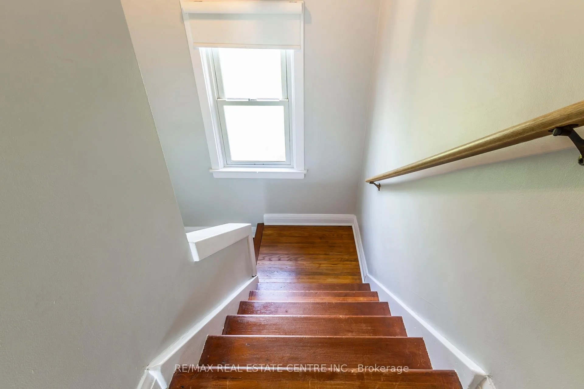 Photo 20 of 20 West 1st Street, Hamilton, Bonnington — HOMEH