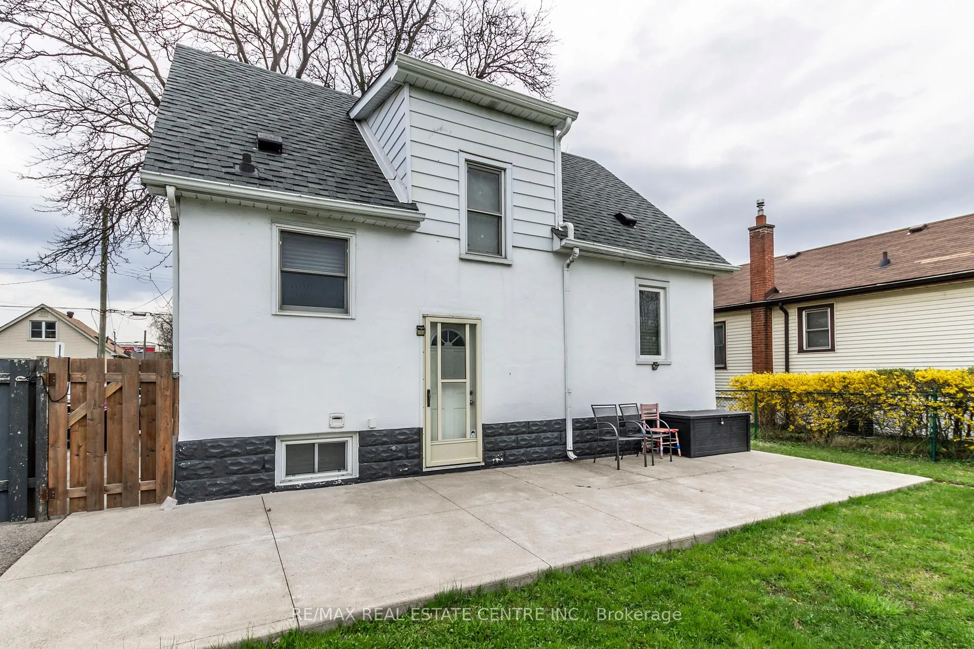 Photo 28 of 20 West 1st Street, Hamilton, Bonnington — HOMEH