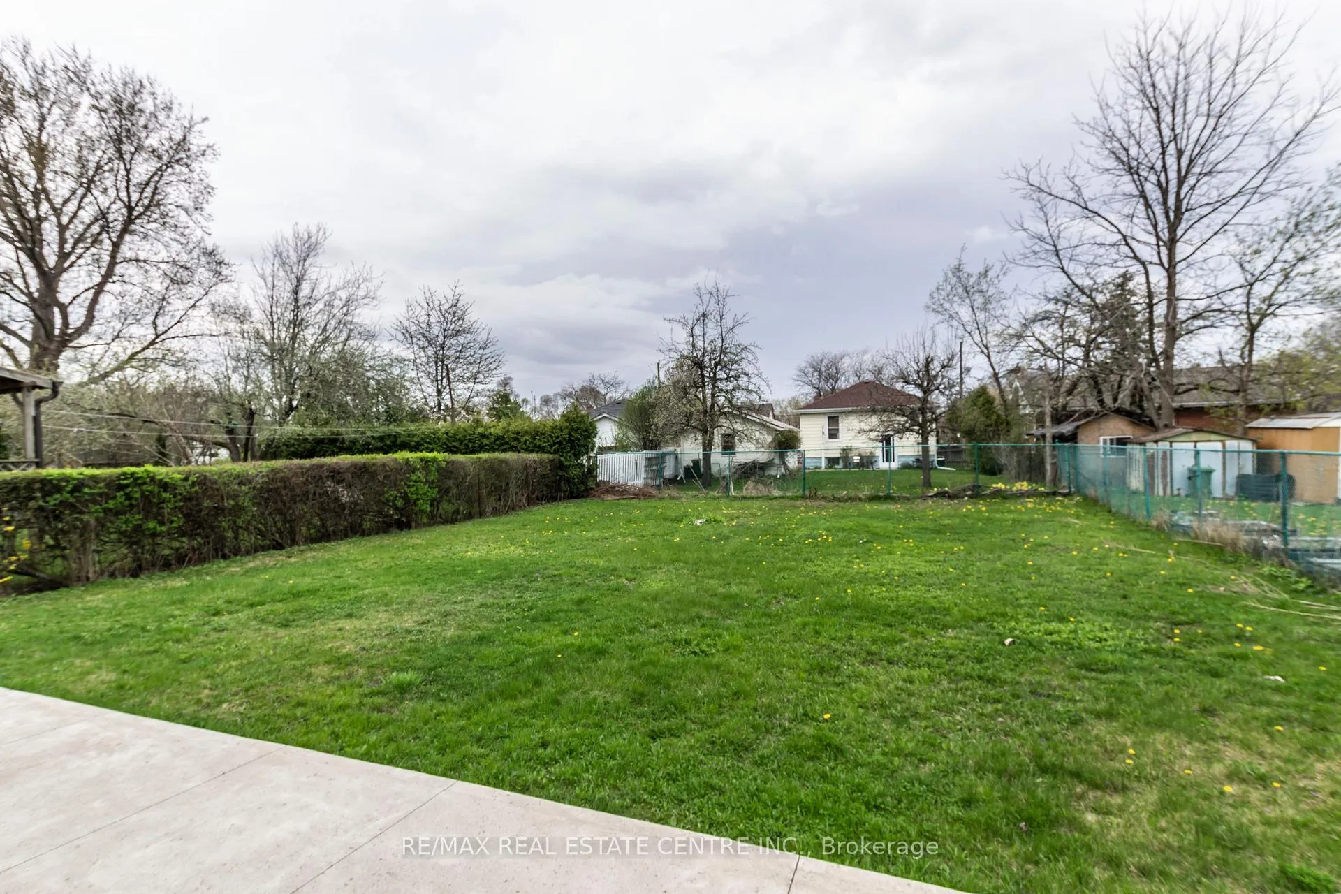 Photo 31 of 20 West 1st Street, Hamilton, Bonnington — HOMEH