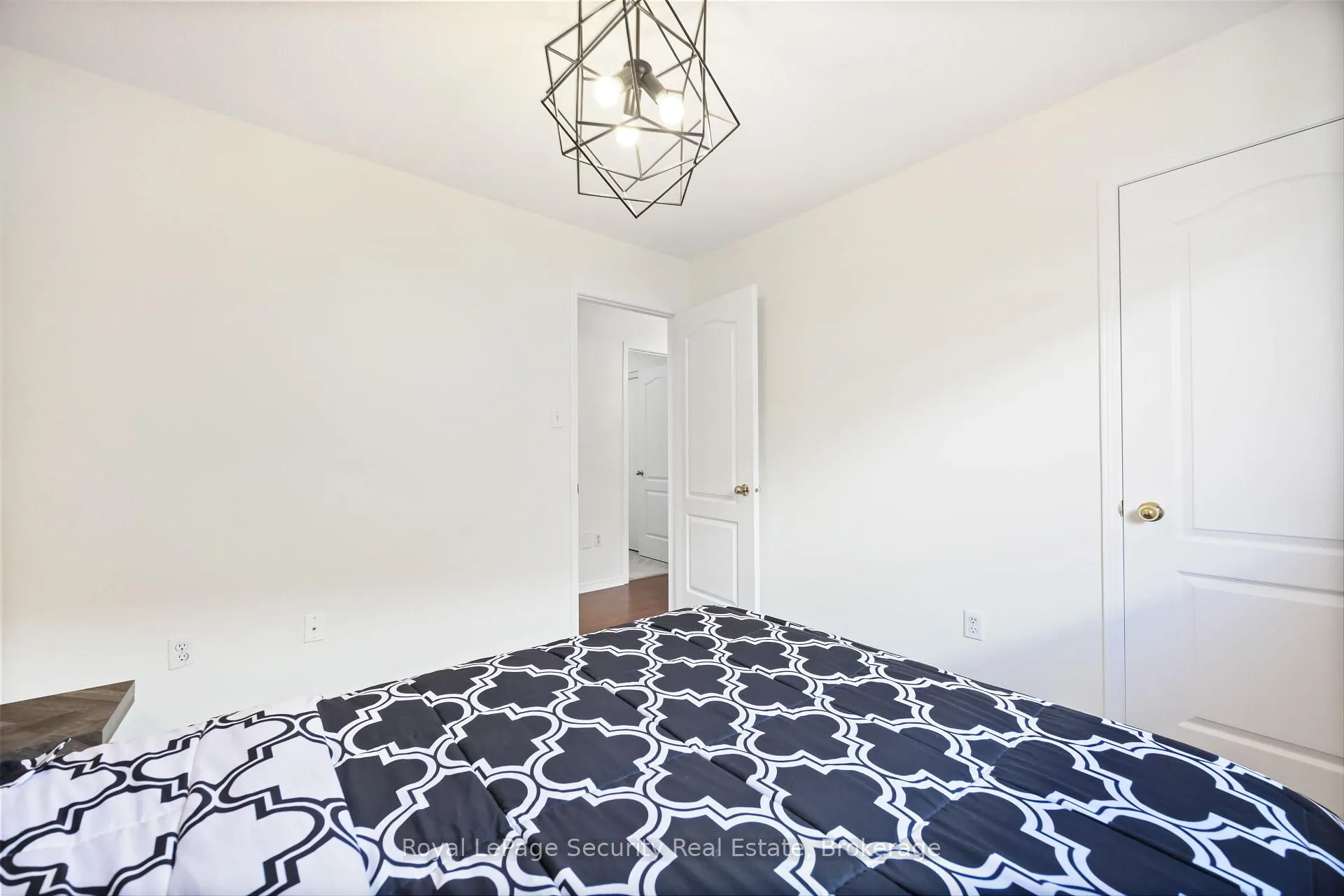 Photo 29 of 59 Marjoram Drive, Ajax, South East — HOMEH
