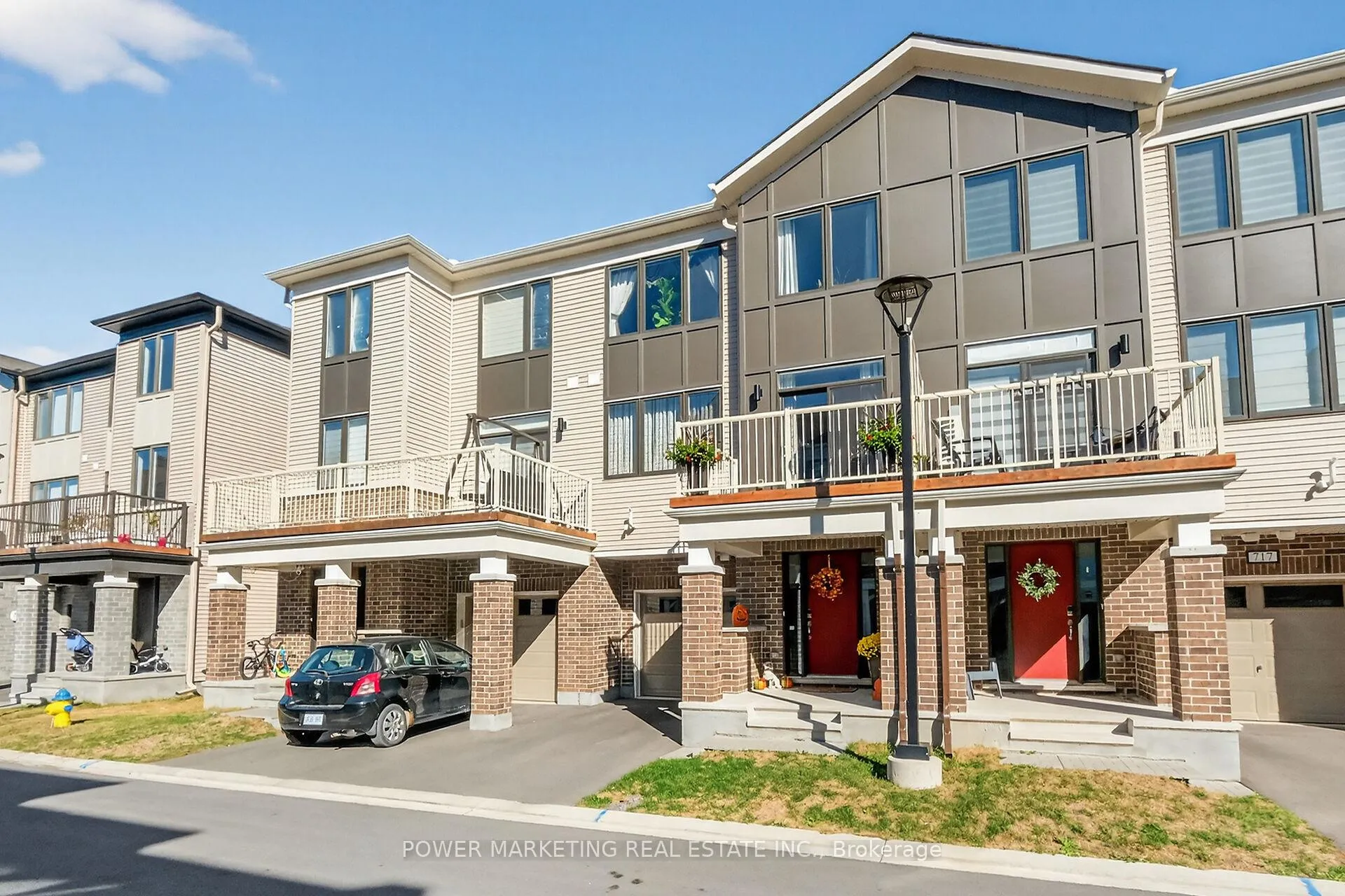 Photo 2 of 715 Hydrus Private, Ottawa, Barrhaven - Half Moon Bay — HOMEH