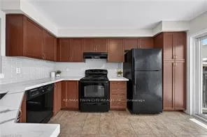 Photo 14 of 19 Blackbird Circle, Cambridge — HOMEH