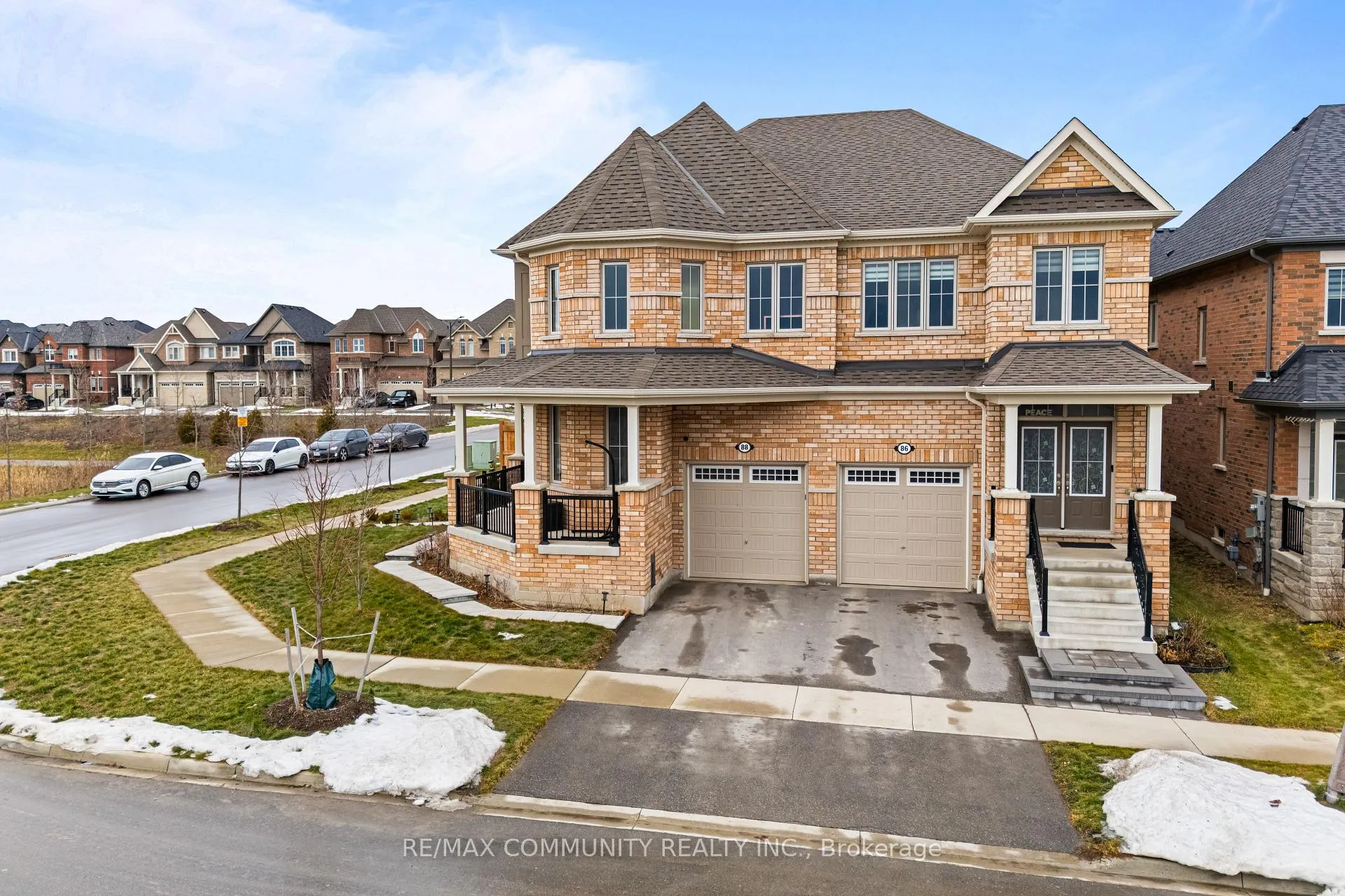 Photo 3 of 88 Littlewood Drive, Whitby, Rural Whitby — HOMEH