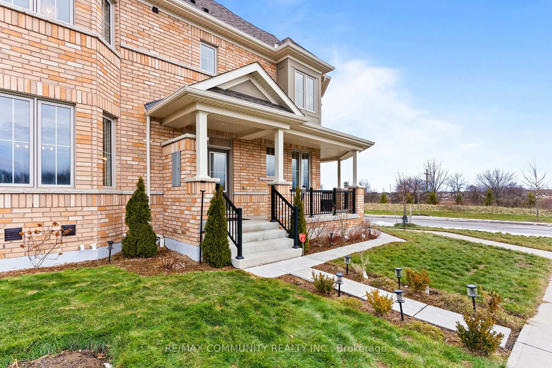 Photo 5 of 88 Littlewood Drive, Whitby, Rural Whitby — HOMEH