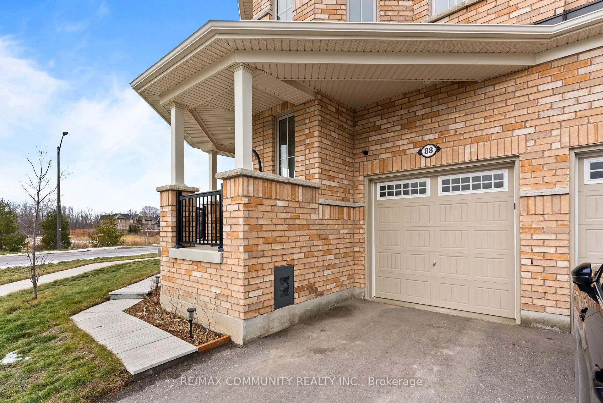 Photo 8 of 88 Littlewood Drive, Whitby, Rural Whitby — HOMEH