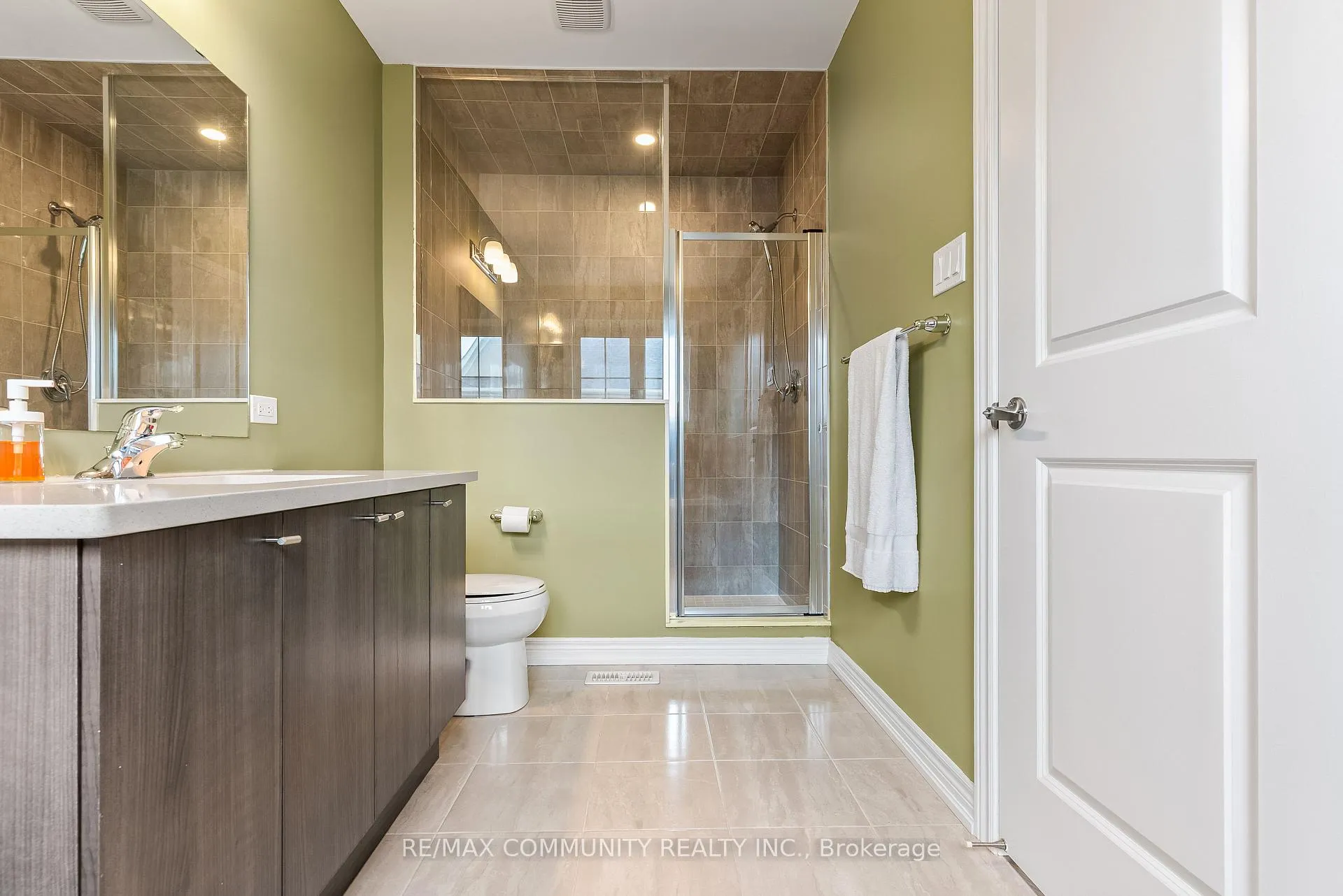 Photo 35 of 88 Littlewood Drive, Whitby, Rural Whitby — HOMEH