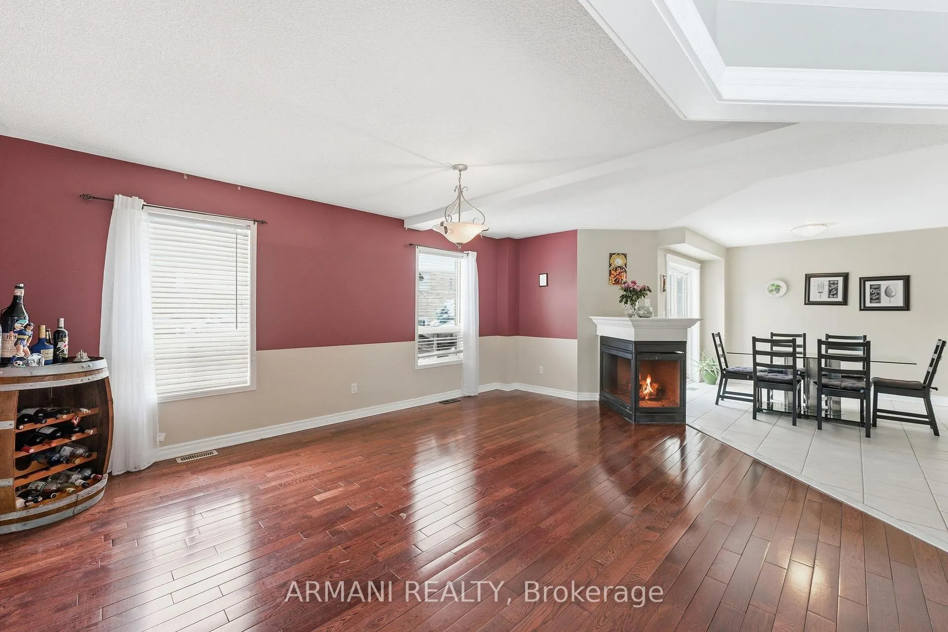 Photo 11 of 46 Purcell Crescent, Vaughan, Maple — HOMEH