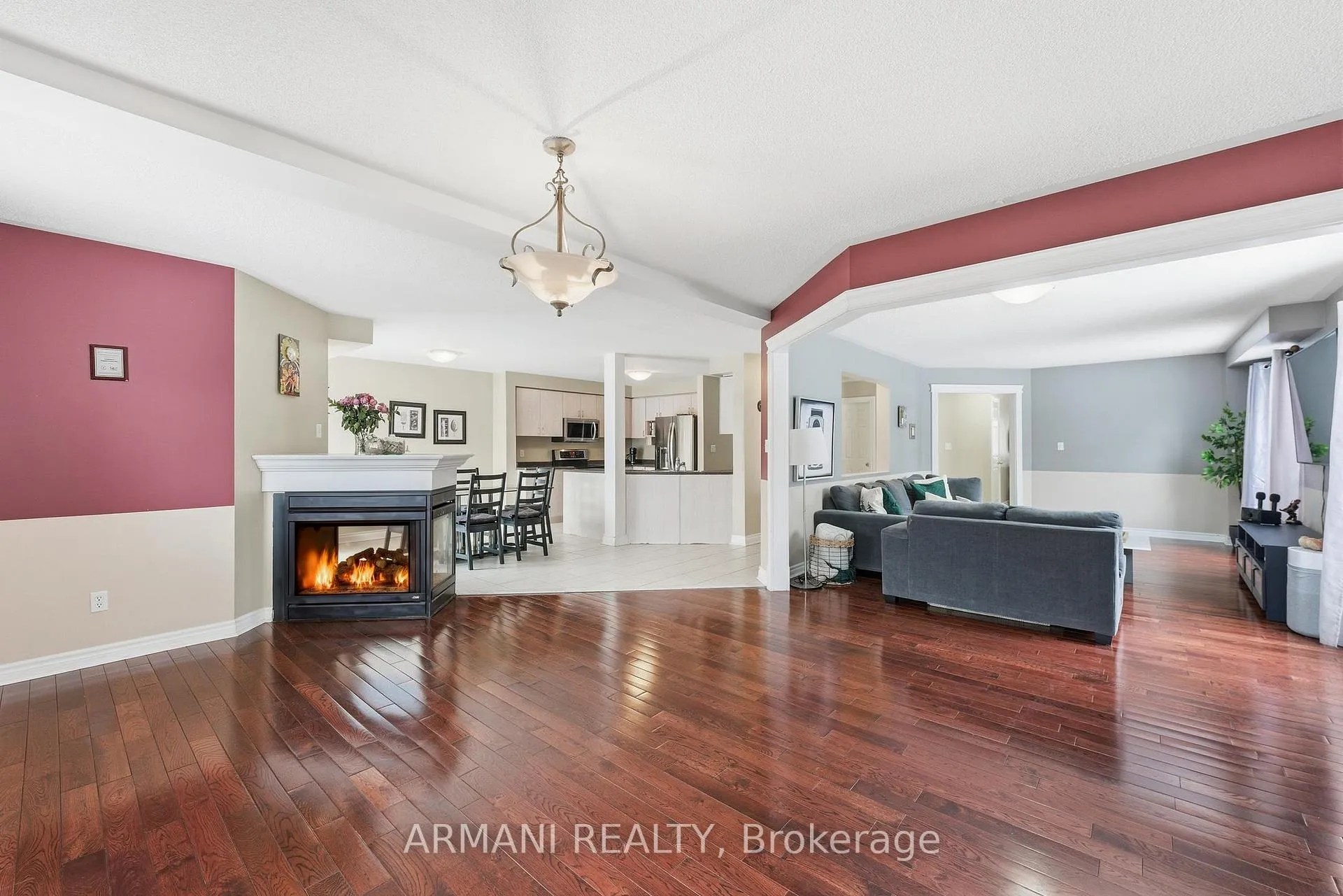 Photo 12 of 46 Purcell Crescent, Vaughan, Maple — HOMEH