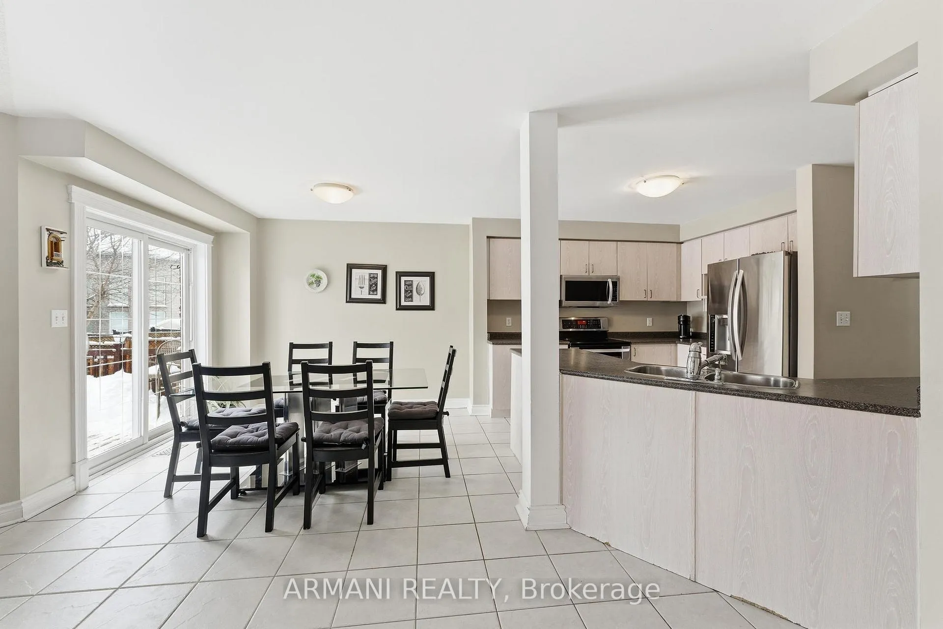 Photo 13 of 46 Purcell Crescent, Vaughan, Maple — HOMEH
