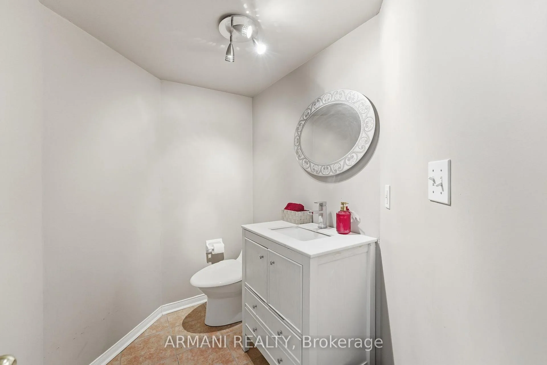 Photo 20 of 46 Purcell Crescent, Vaughan, Maple — HOMEH