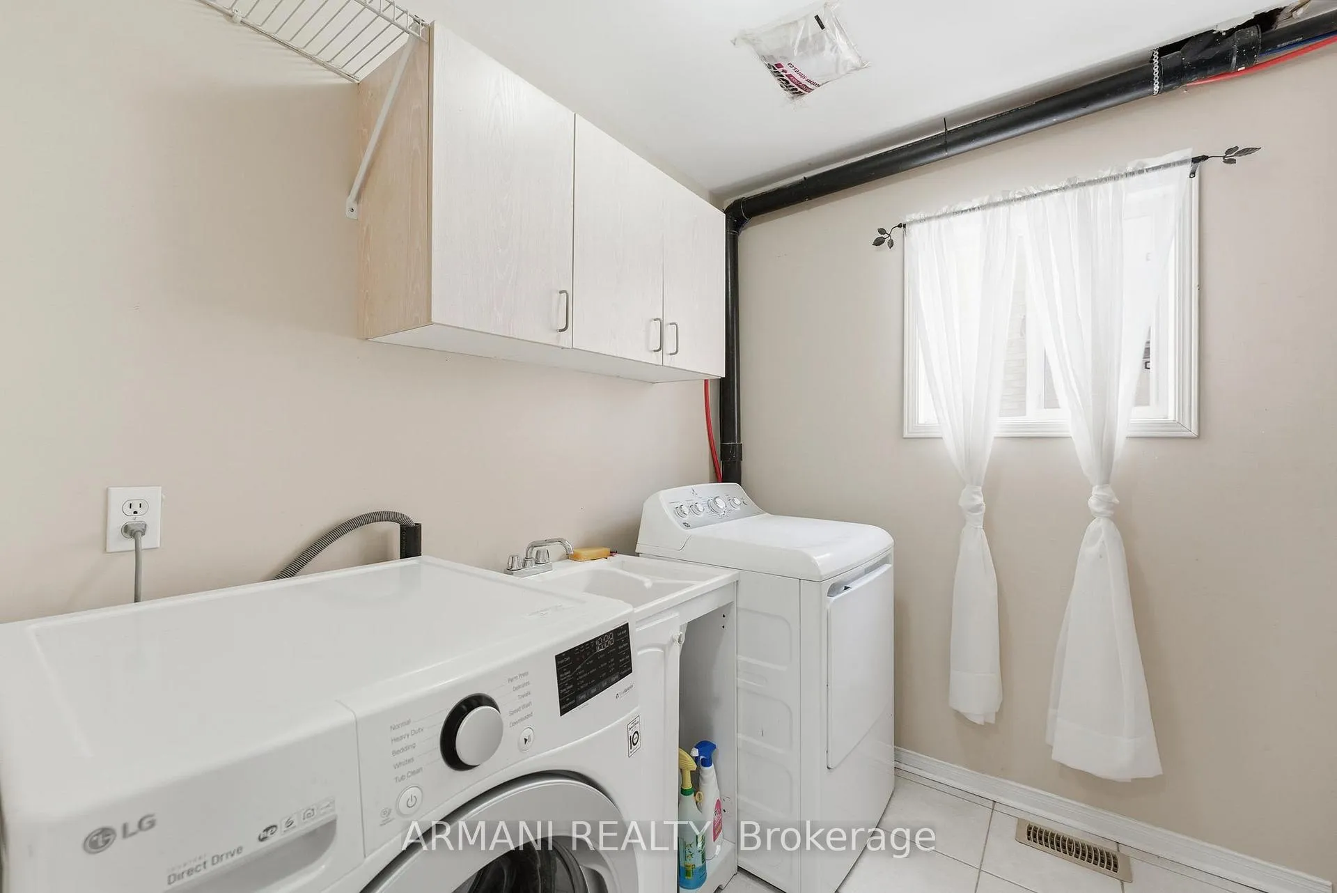 Photo 21 of 46 Purcell Crescent, Vaughan, Maple — HOMEH