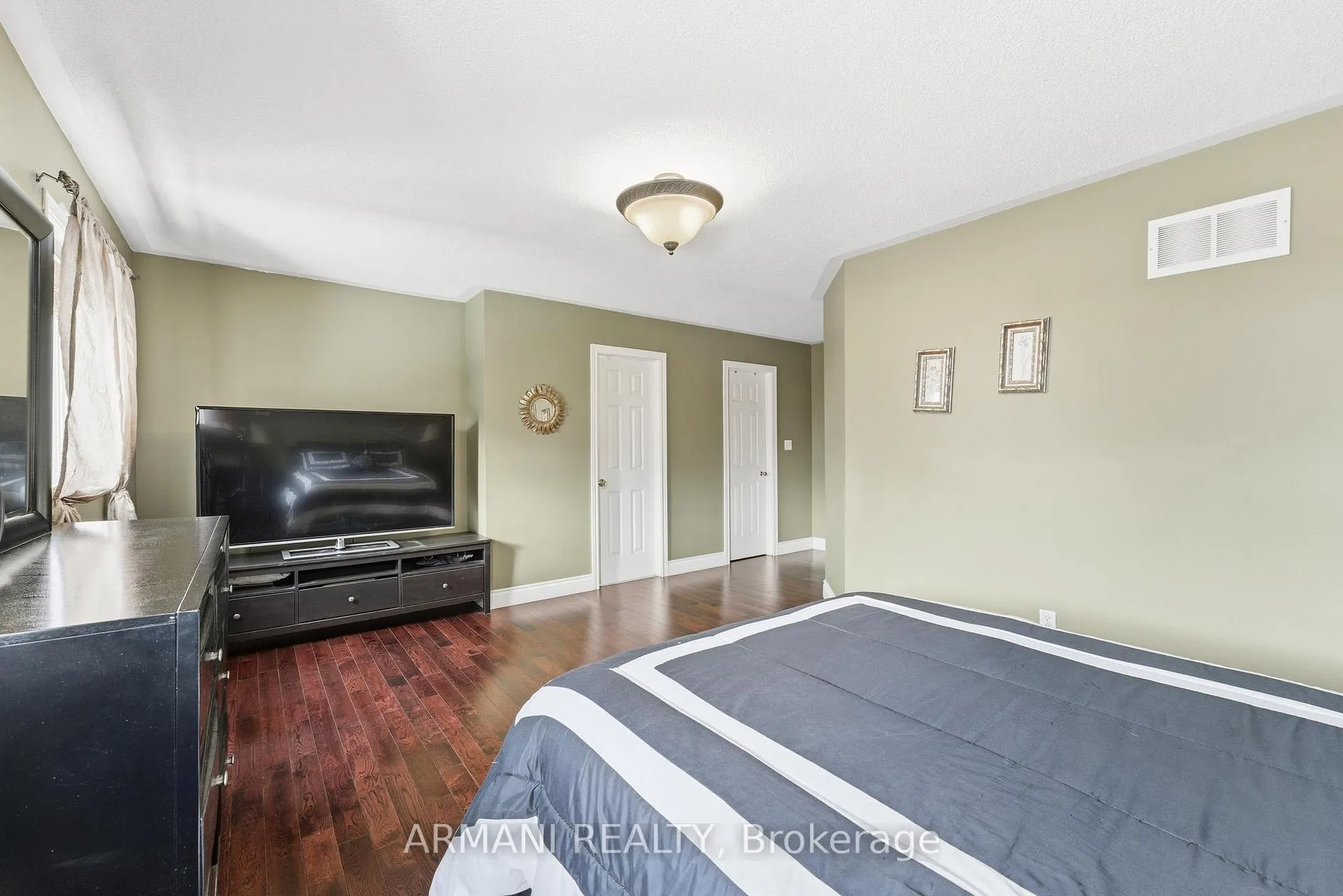 Photo 25 of 46 Purcell Crescent, Vaughan, Maple — HOMEH