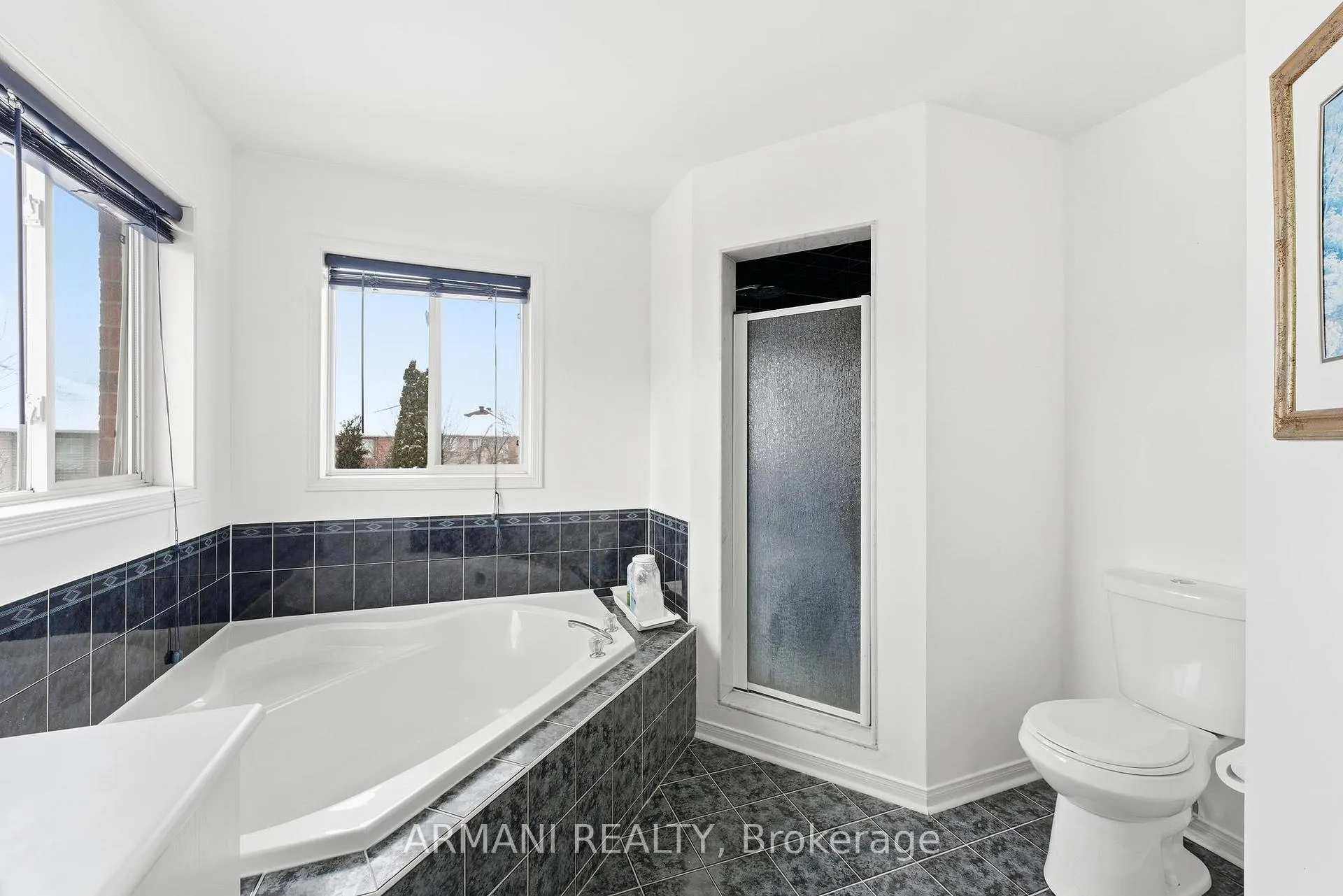 Photo 27 of 46 Purcell Crescent, Vaughan, Maple — HOMEH