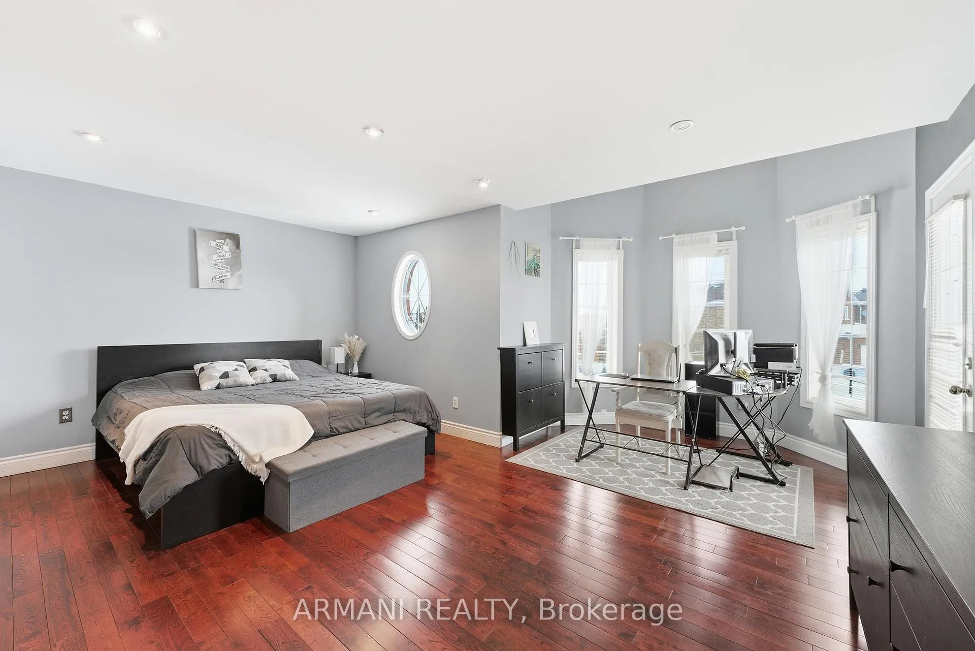 Photo 37 of 46 Purcell Crescent, Vaughan, Maple — HOMEH