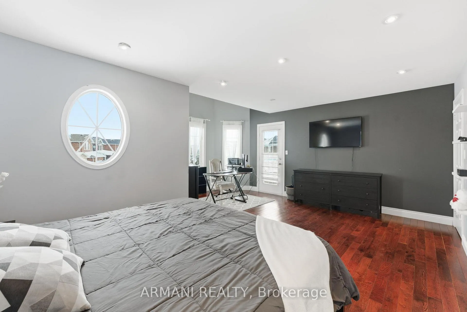Photo 38 of 46 Purcell Crescent, Vaughan, Maple — HOMEH