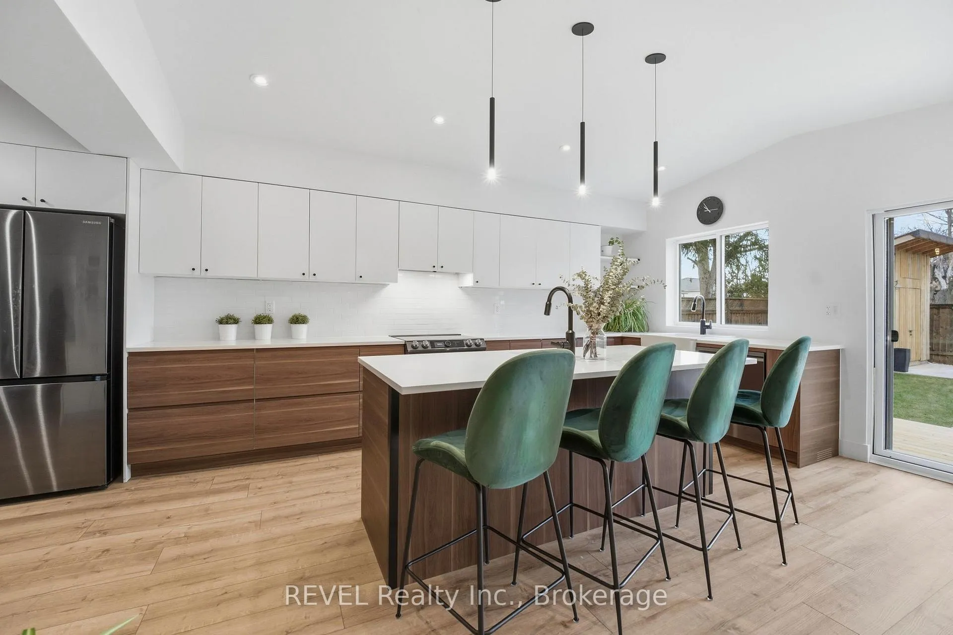 Photo 1 of 18 Lincoln Avenue, St. Catharines, Oakdale — HOMEH