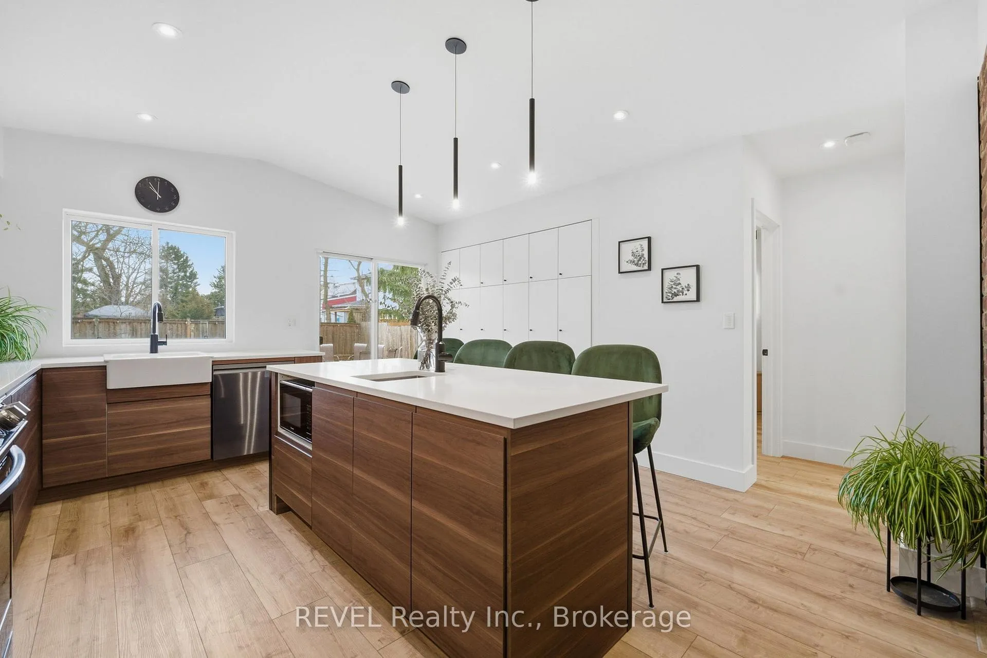 Photo 8 of 18 Lincoln Avenue, St. Catharines, Oakdale — HOMEH