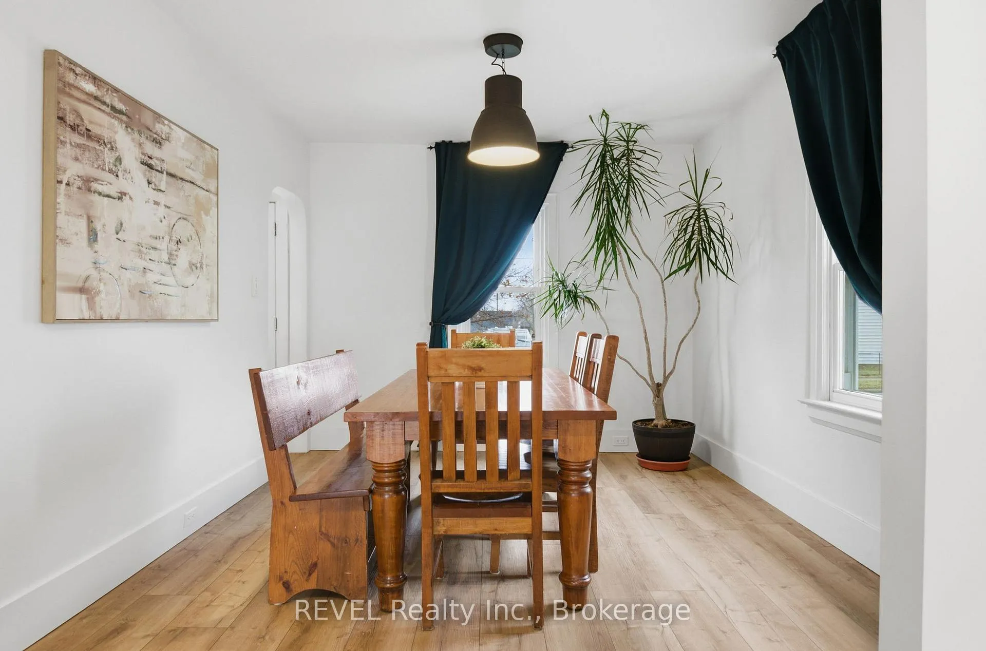 Photo 11 of 18 Lincoln Avenue, St. Catharines, Oakdale — HOMEH