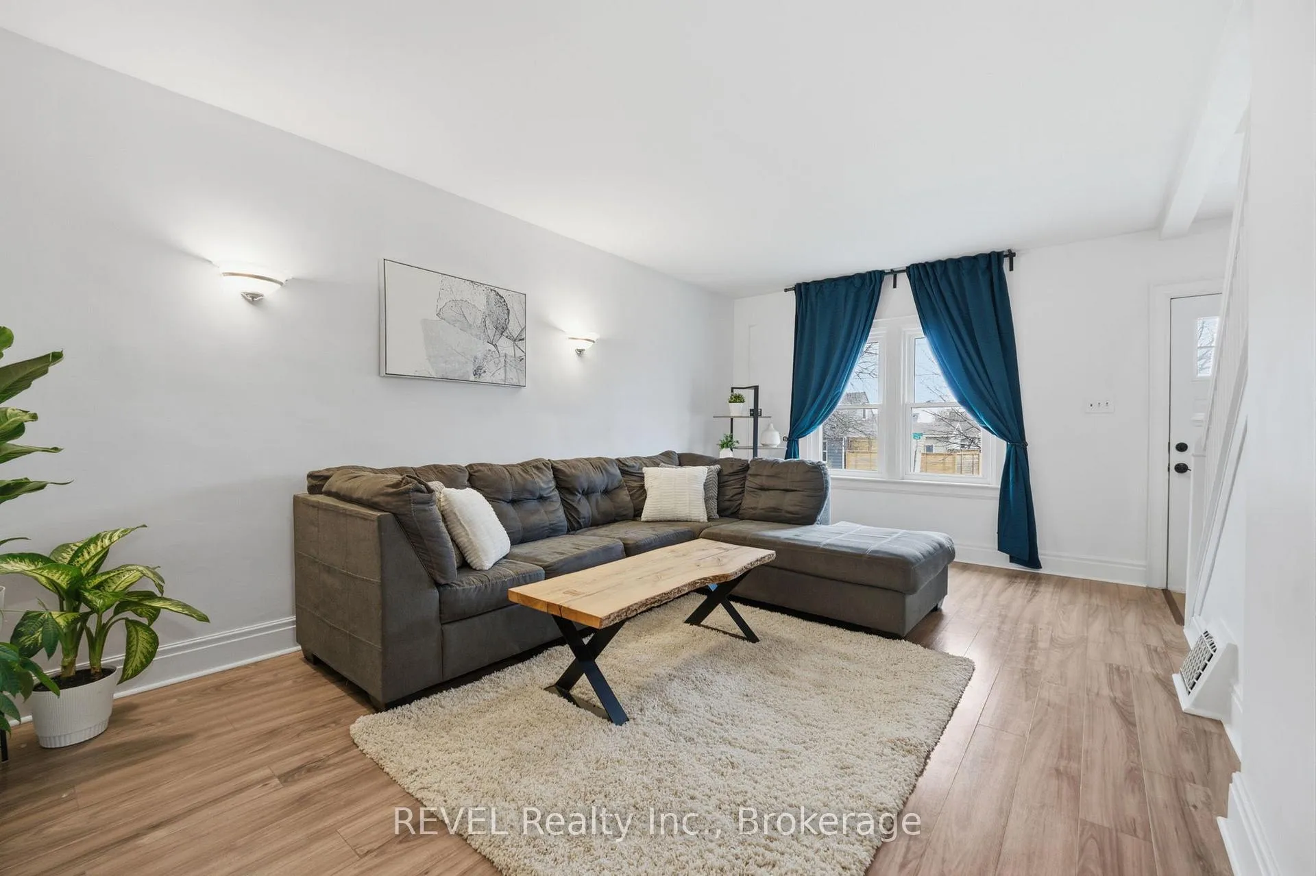 Photo 18 of 18 Lincoln Avenue, St. Catharines, Oakdale — HOMEH