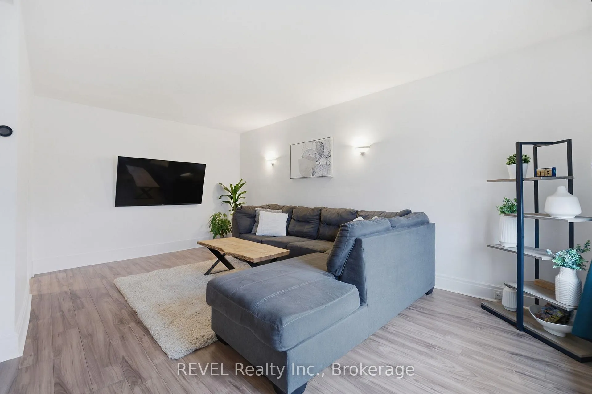 Photo 20 of 18 Lincoln Avenue, St. Catharines, Oakdale — HOMEH