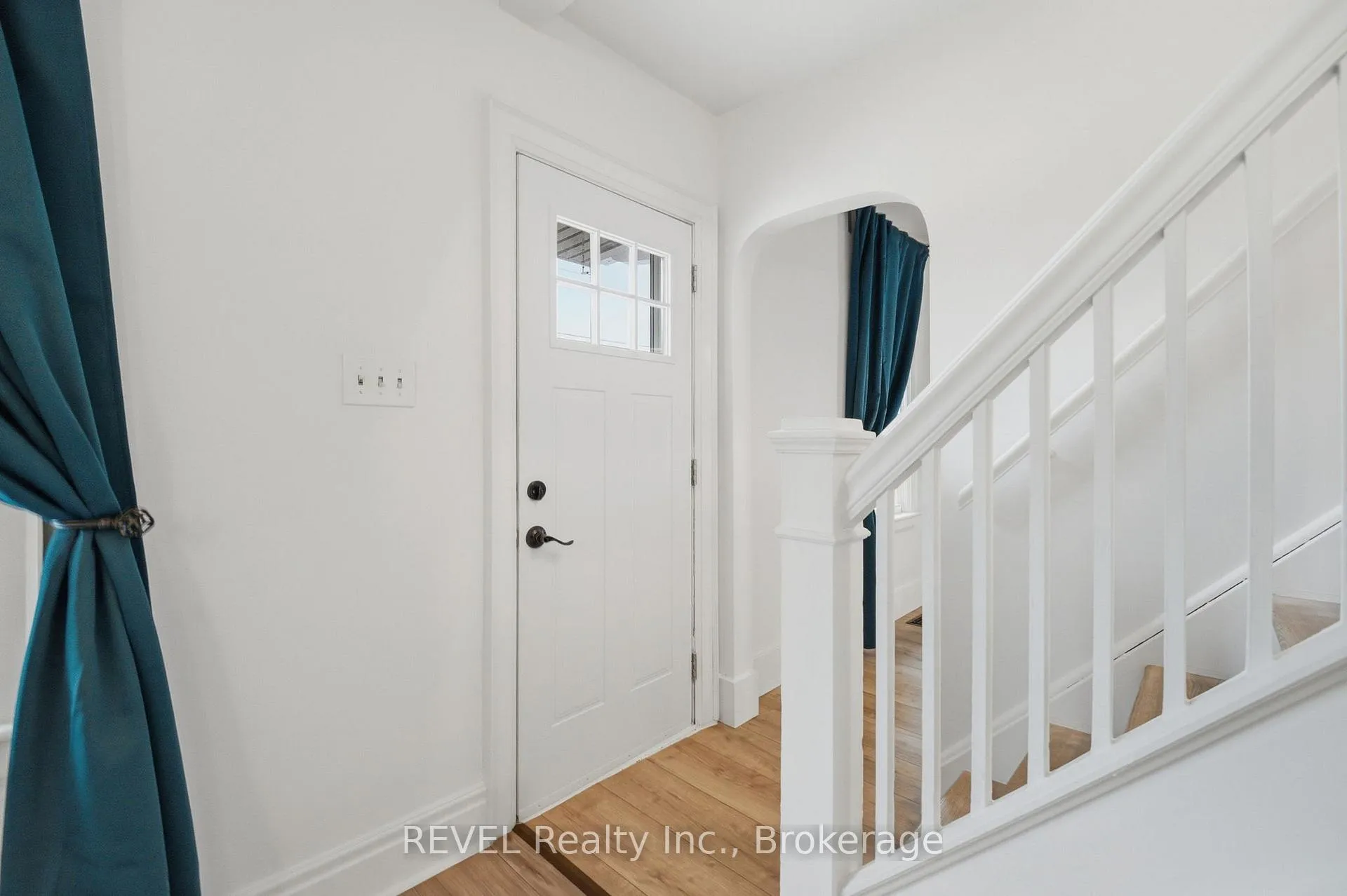 Photo 21 of 18 Lincoln Avenue, St. Catharines, Oakdale — HOMEH