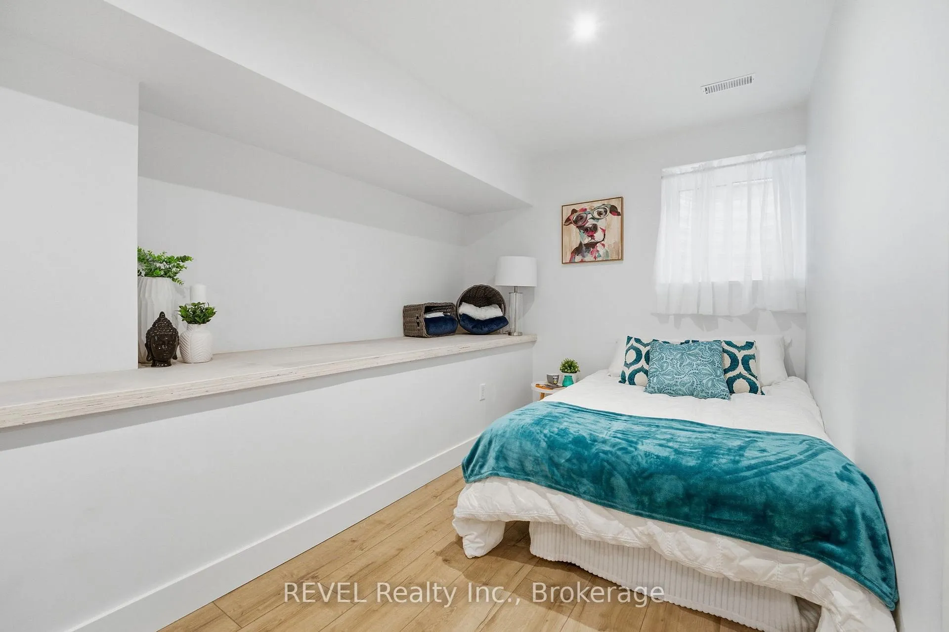 Photo 42 of 18 Lincoln Avenue, St. Catharines, Oakdale — HOMEH