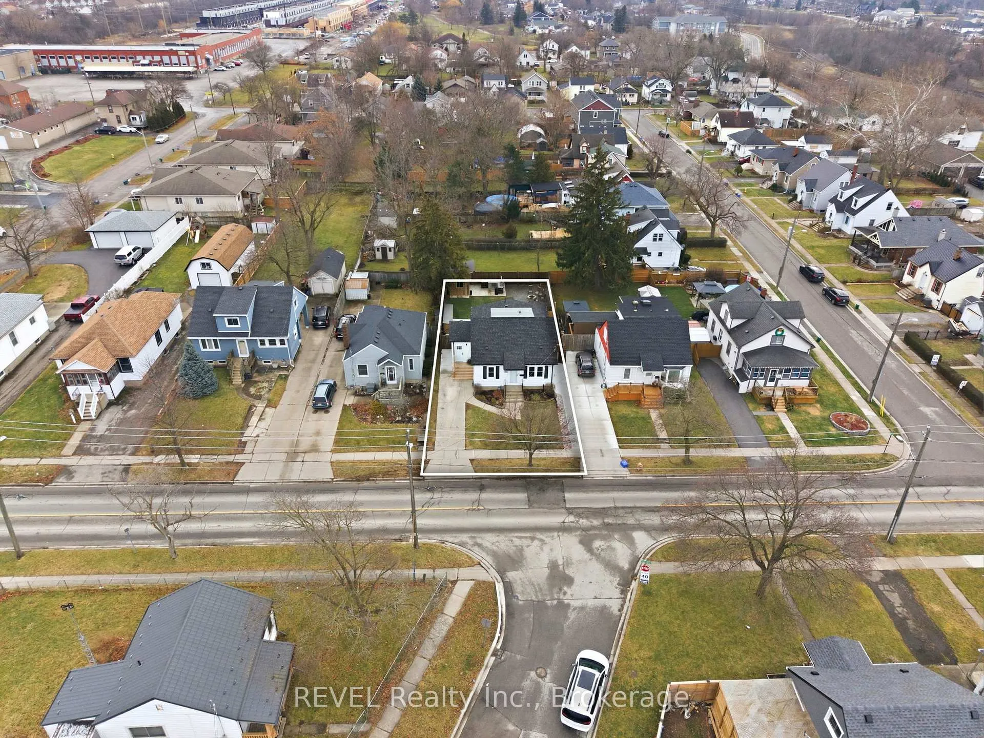 Photo 48 of 18 Lincoln Avenue, St. Catharines, Oakdale — HOMEH