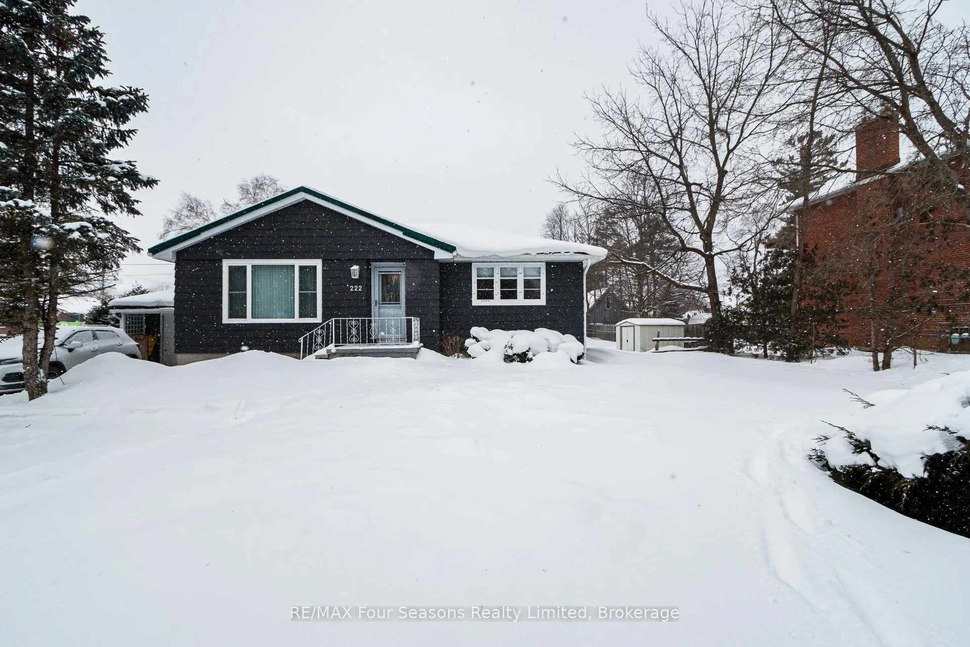 Photo 3 of 222 Charles Street, Clearview, Stayner — HOMEH