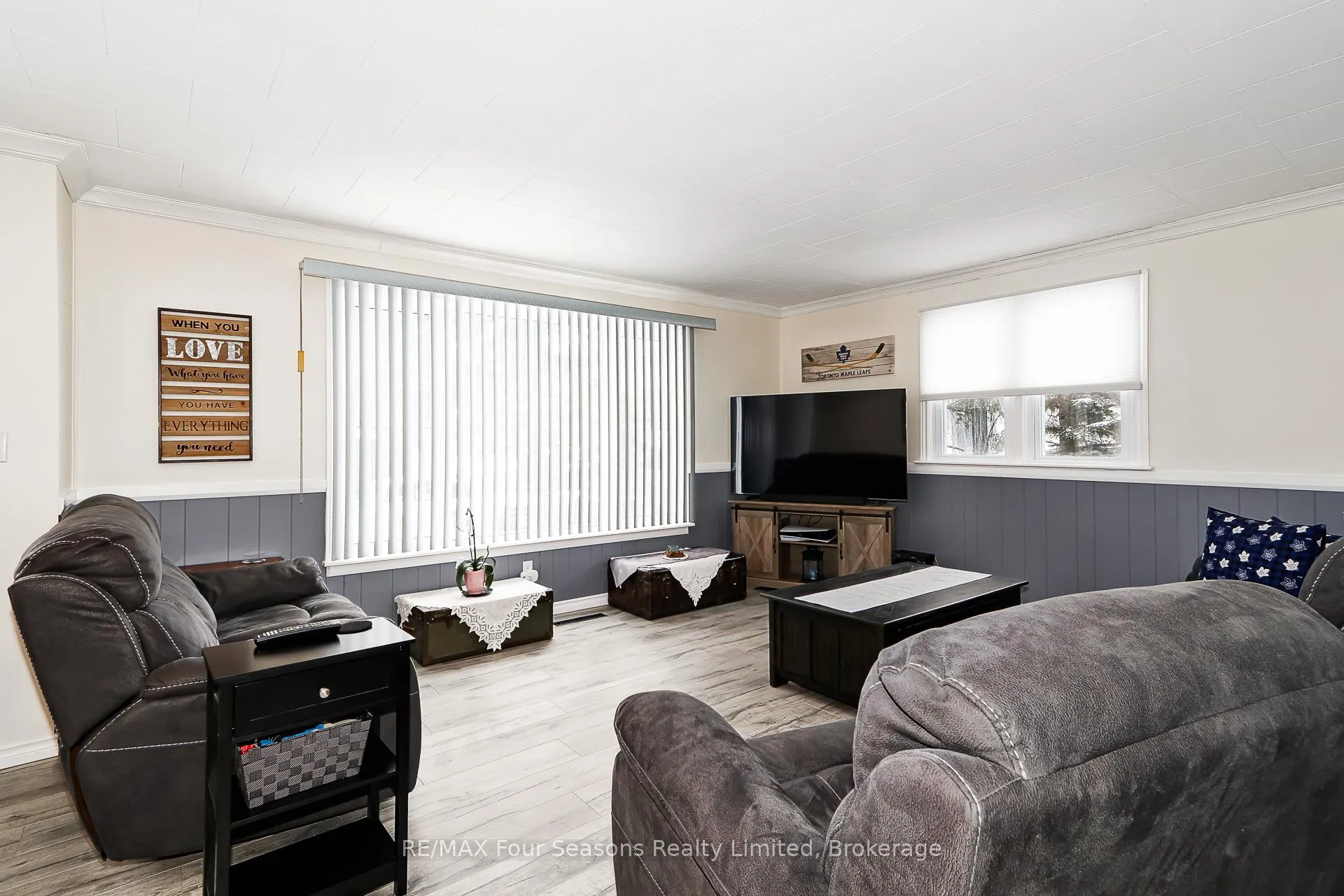 Photo 11 of 222 Charles Street, Clearview, Stayner — HOMEH