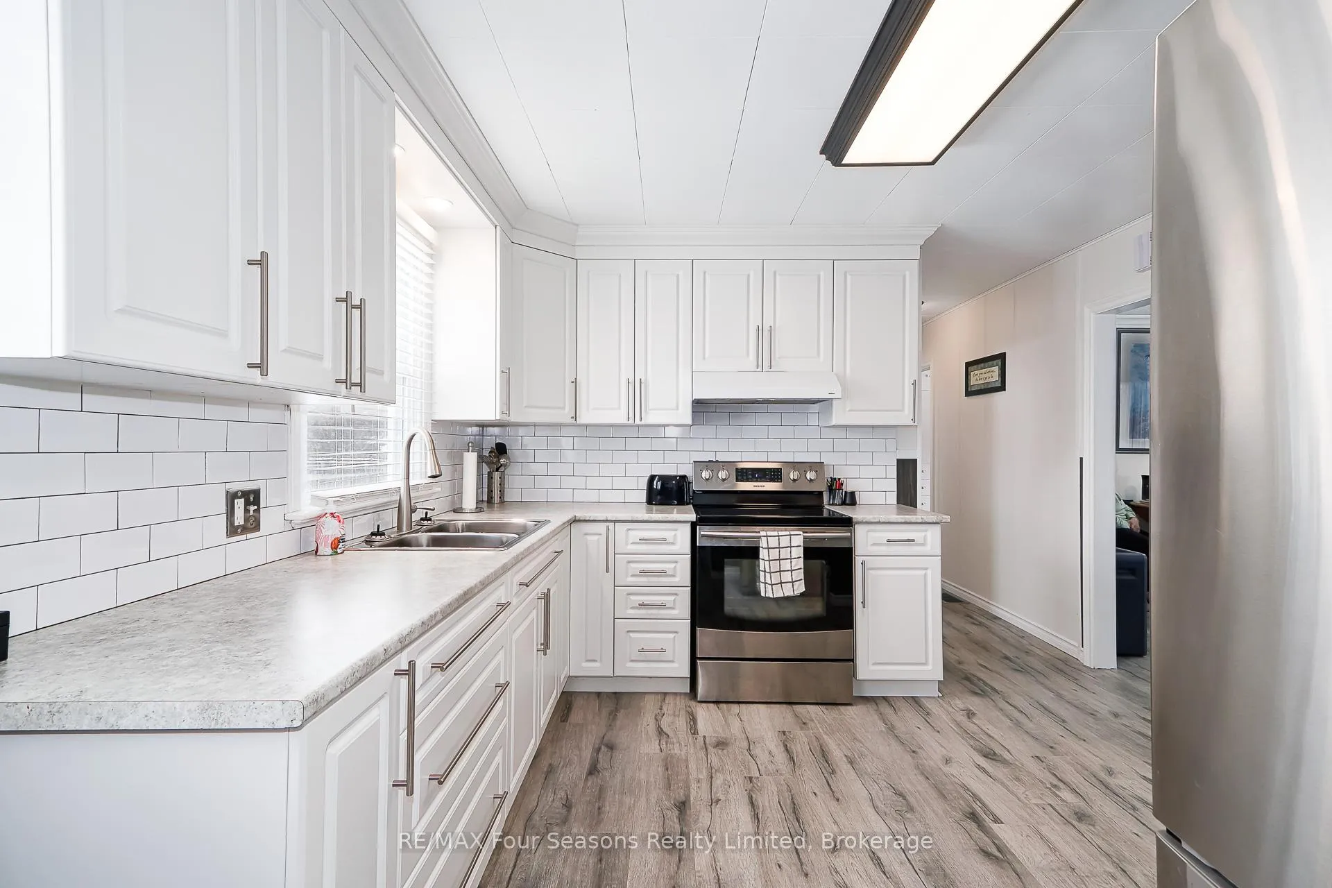 Photo 16 of 222 Charles Street, Clearview, Stayner — HOMEH
