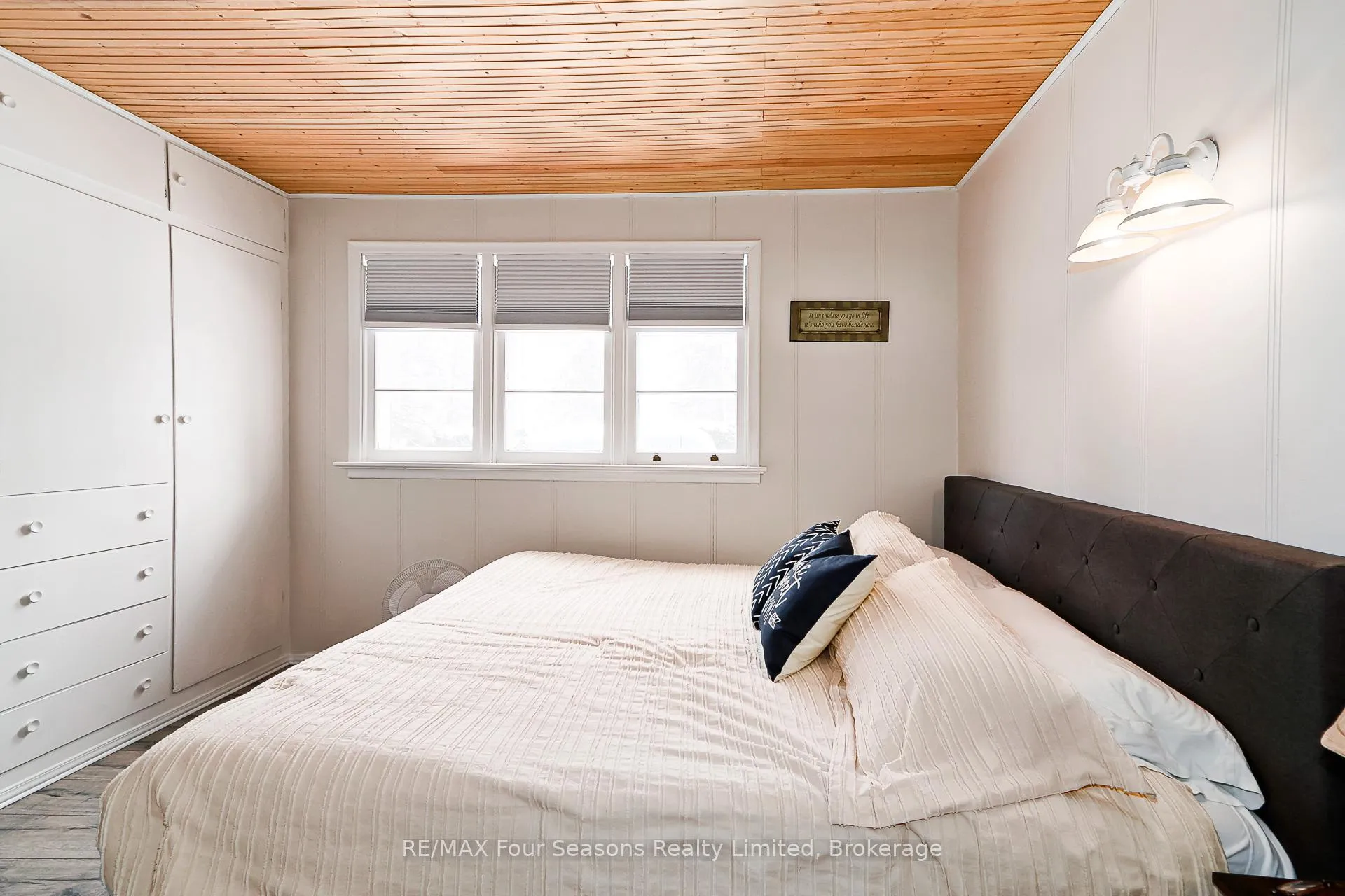 Photo 20 of 222 Charles Street, Clearview, Stayner — HOMEH
