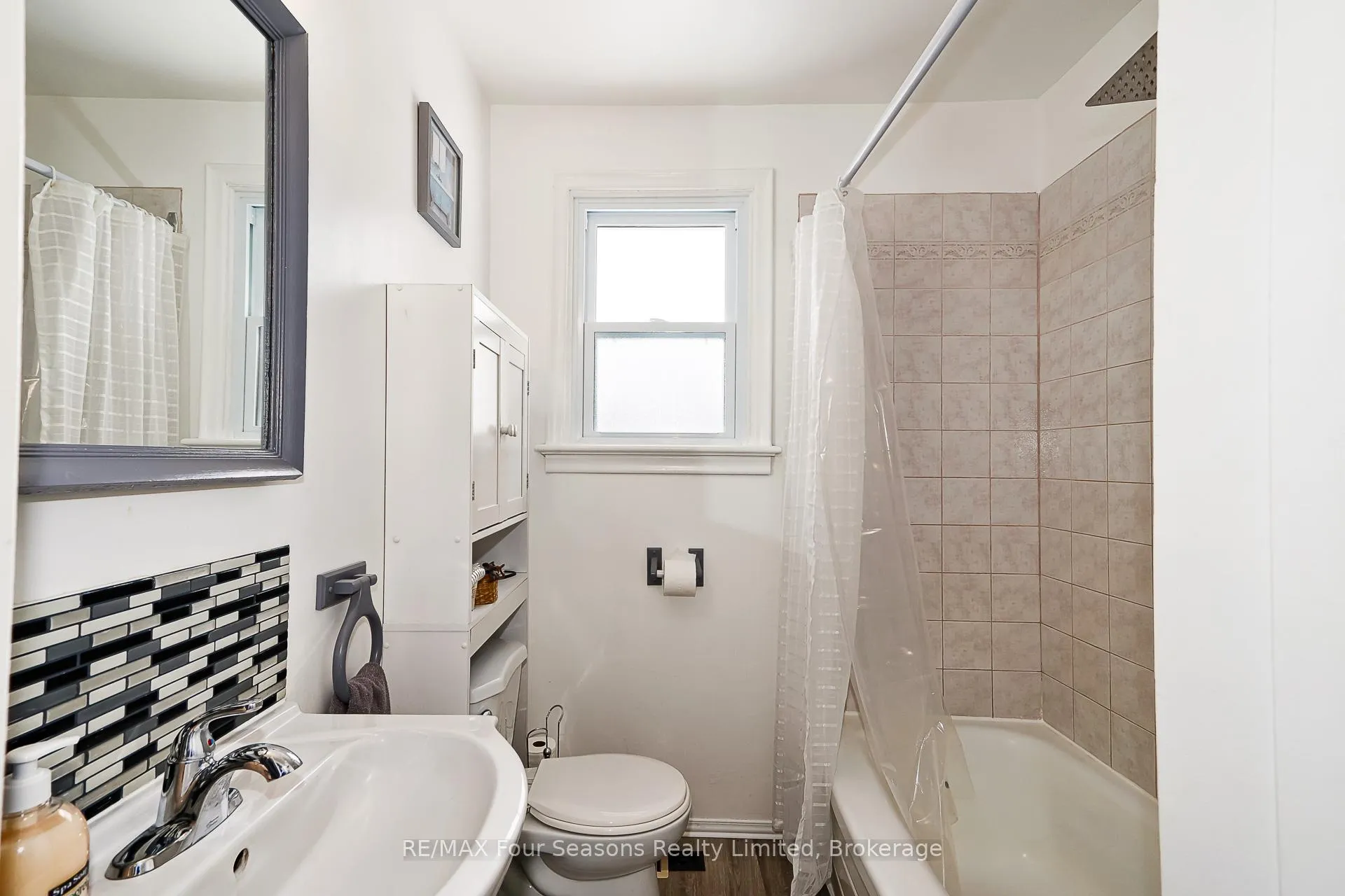 Photo 25 of 222 Charles Street, Clearview, Stayner — HOMEH