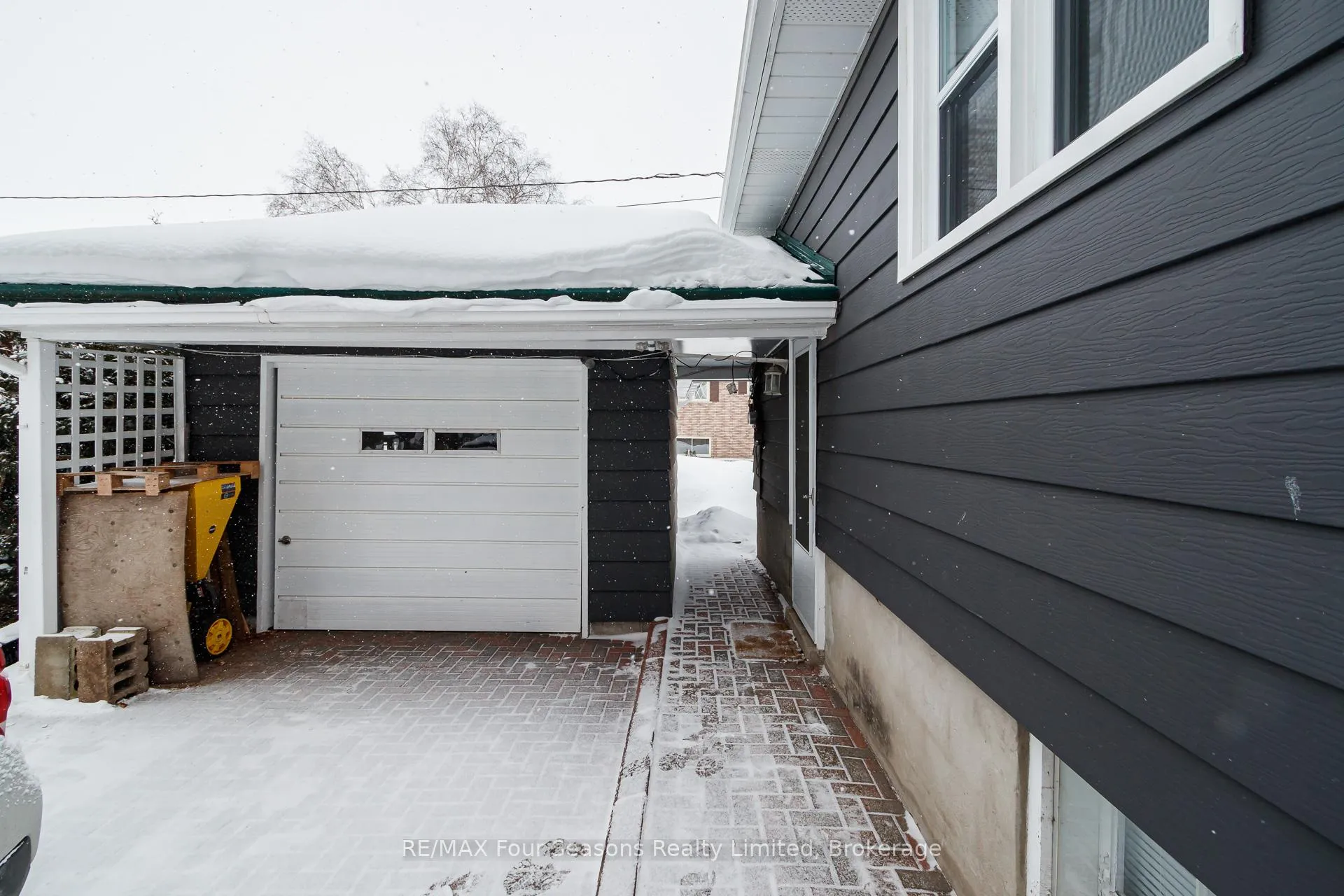 Photo 32 of 222 Charles Street, Clearview, Stayner — HOMEH