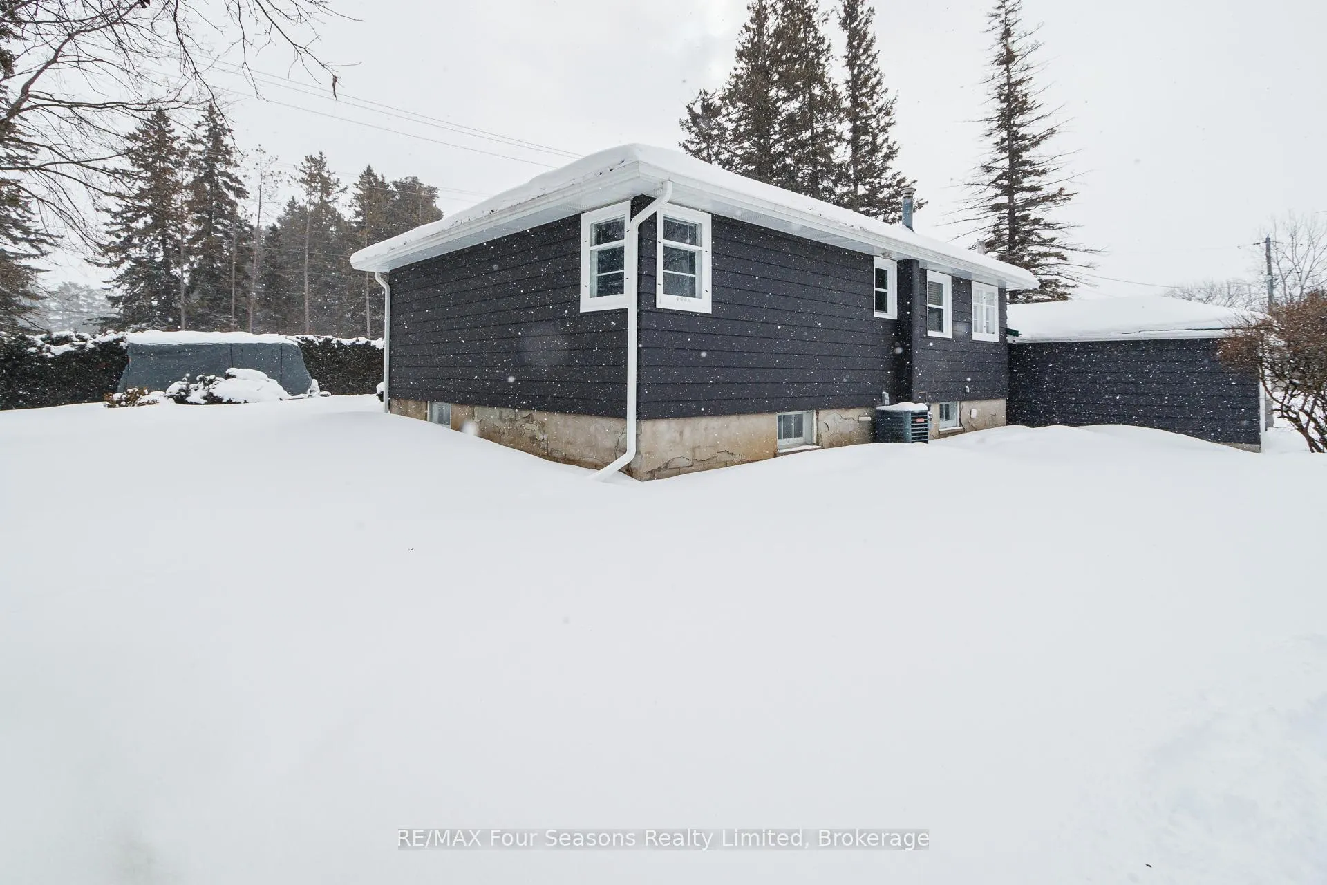 Photo 38 of 222 Charles Street, Clearview, Stayner — HOMEH
