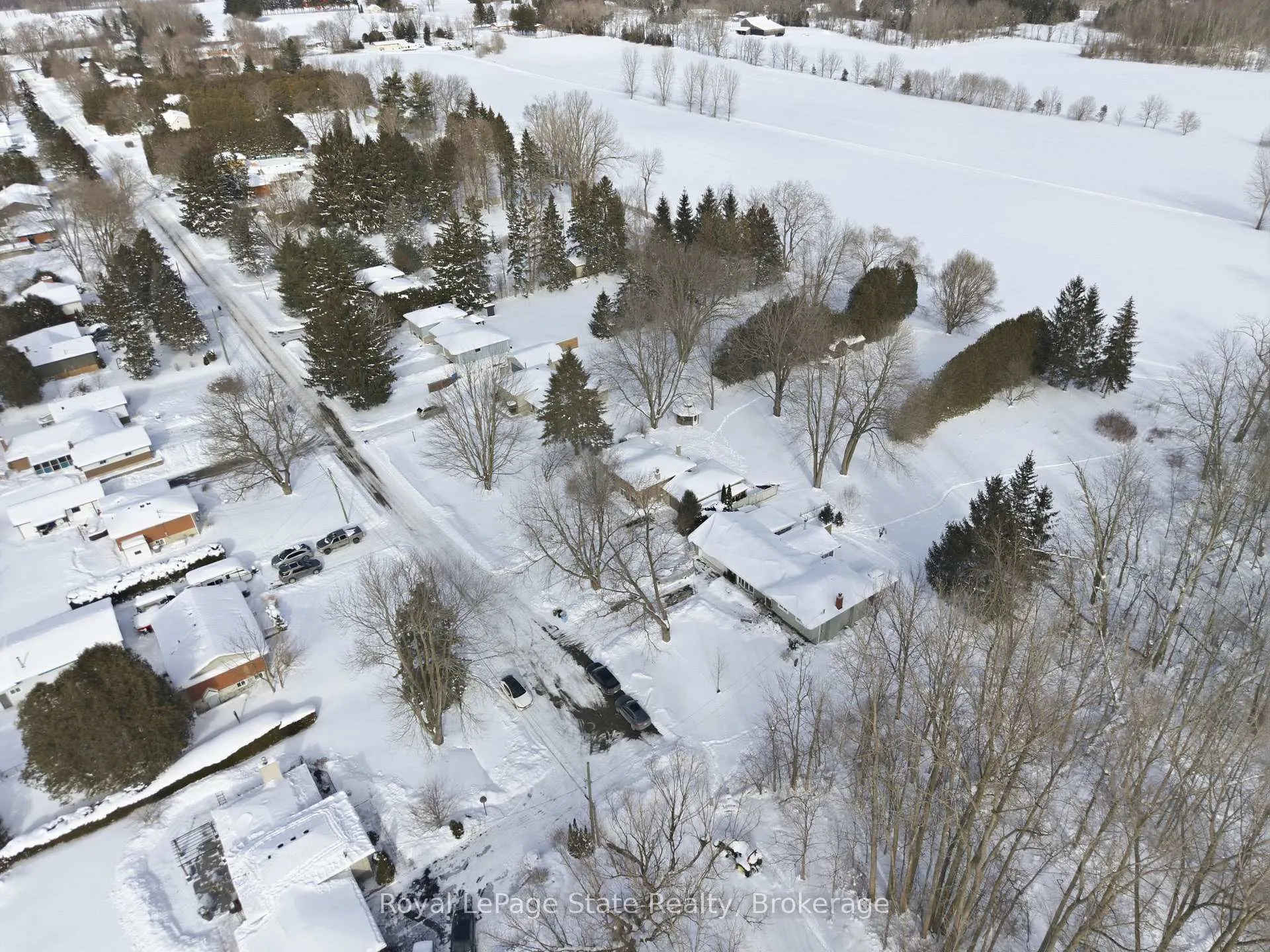 Photo 7 of 34 Carey Street, Hamilton, Rural Flamborough — HOMEH