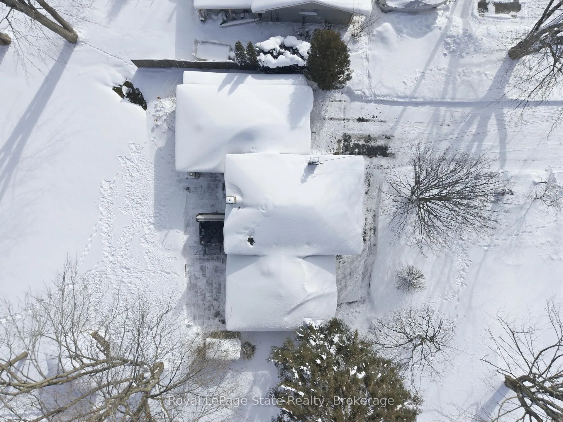 Photo 8 of 34 Carey Street, Hamilton, Rural Flamborough — HOMEH